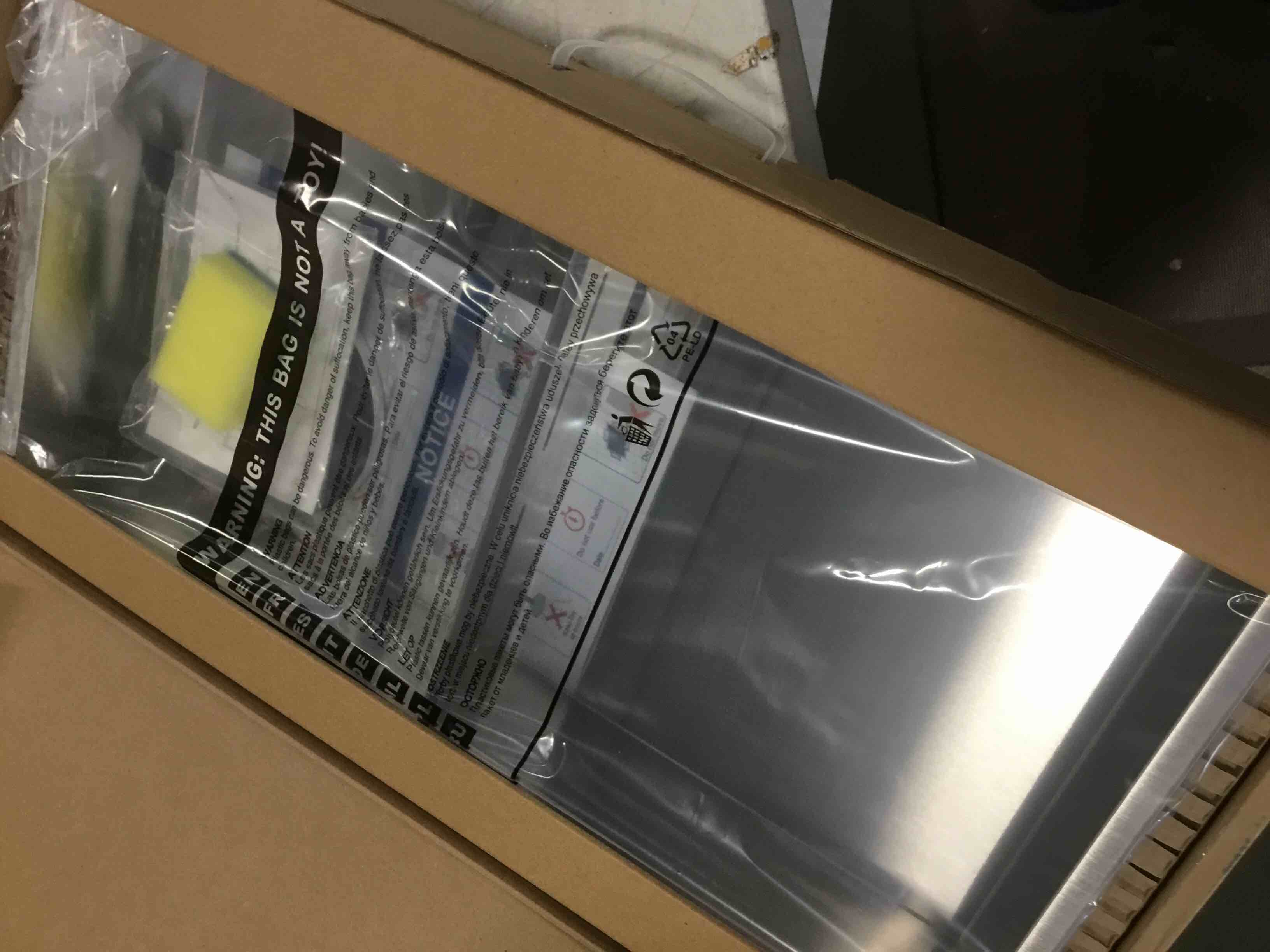https://s3.amazonaws.com/lotting-images-prod/bidfta/PPE2137547_1741098936807.jpeg