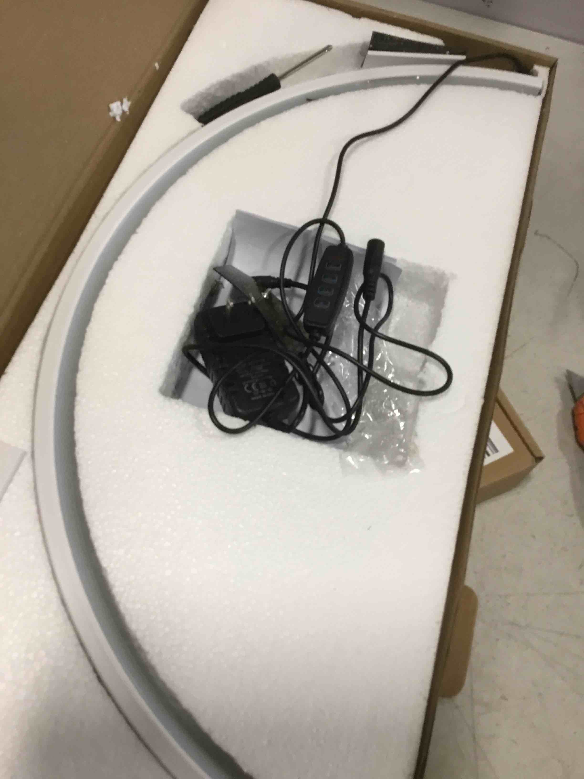 https://s3.amazonaws.com/lotting-images-prod/bidfta/PPE2137562_1741102007797.jpeg