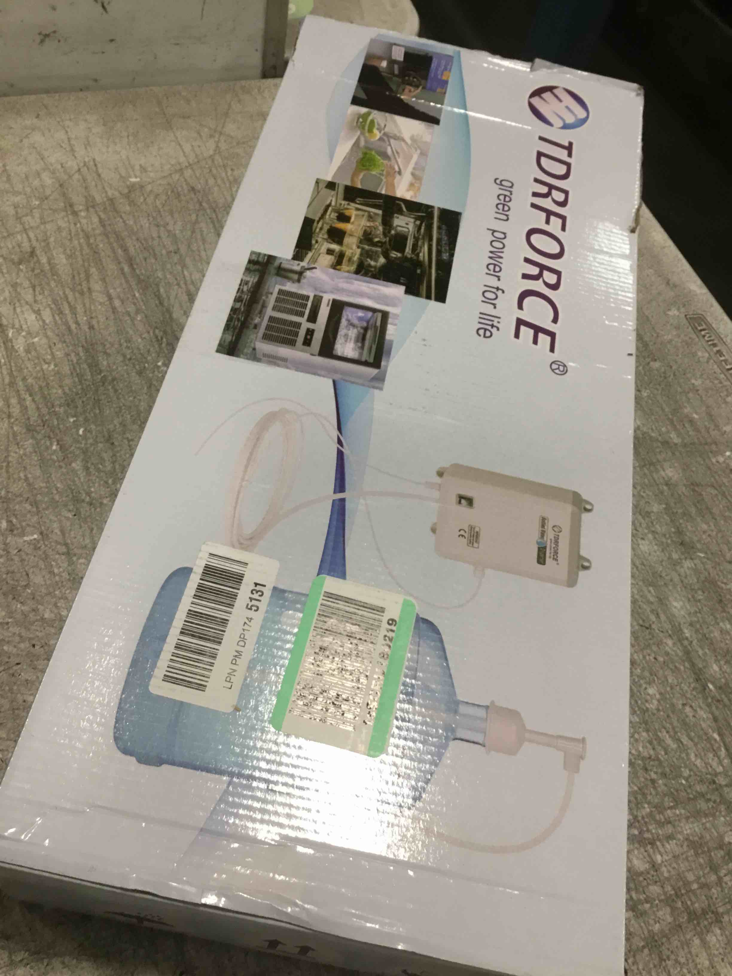 https://s3.amazonaws.com/lotting-images-prod/bidfta/PPE2137908_1741269188899.jpeg