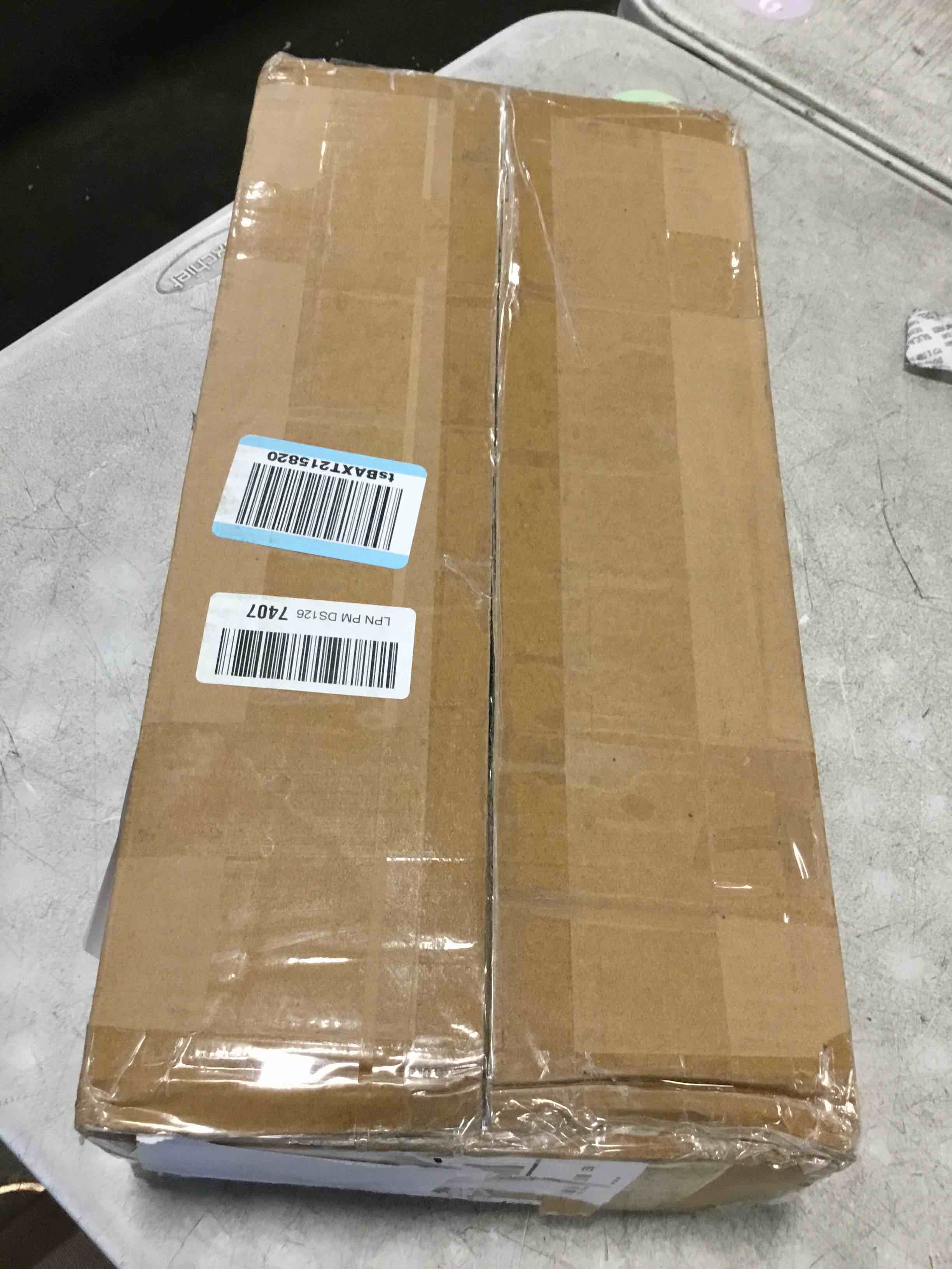 https://s3.amazonaws.com/lotting-images-prod/bidfta/PPE2138805_1741881970589.jpeg