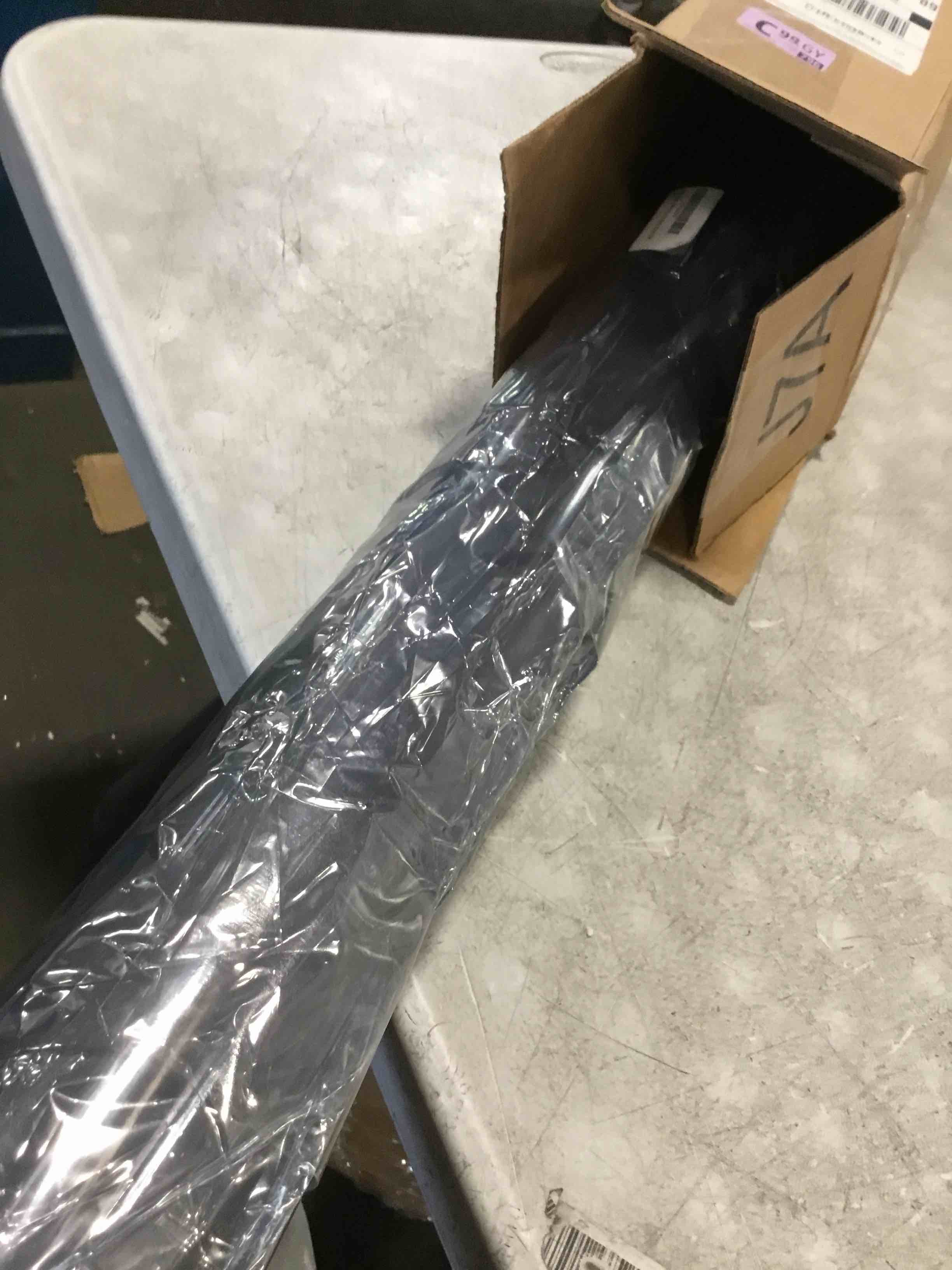 https://s3.amazonaws.com/lotting-images-prod/bidfta/PPE2138887_1741894828544.jpeg