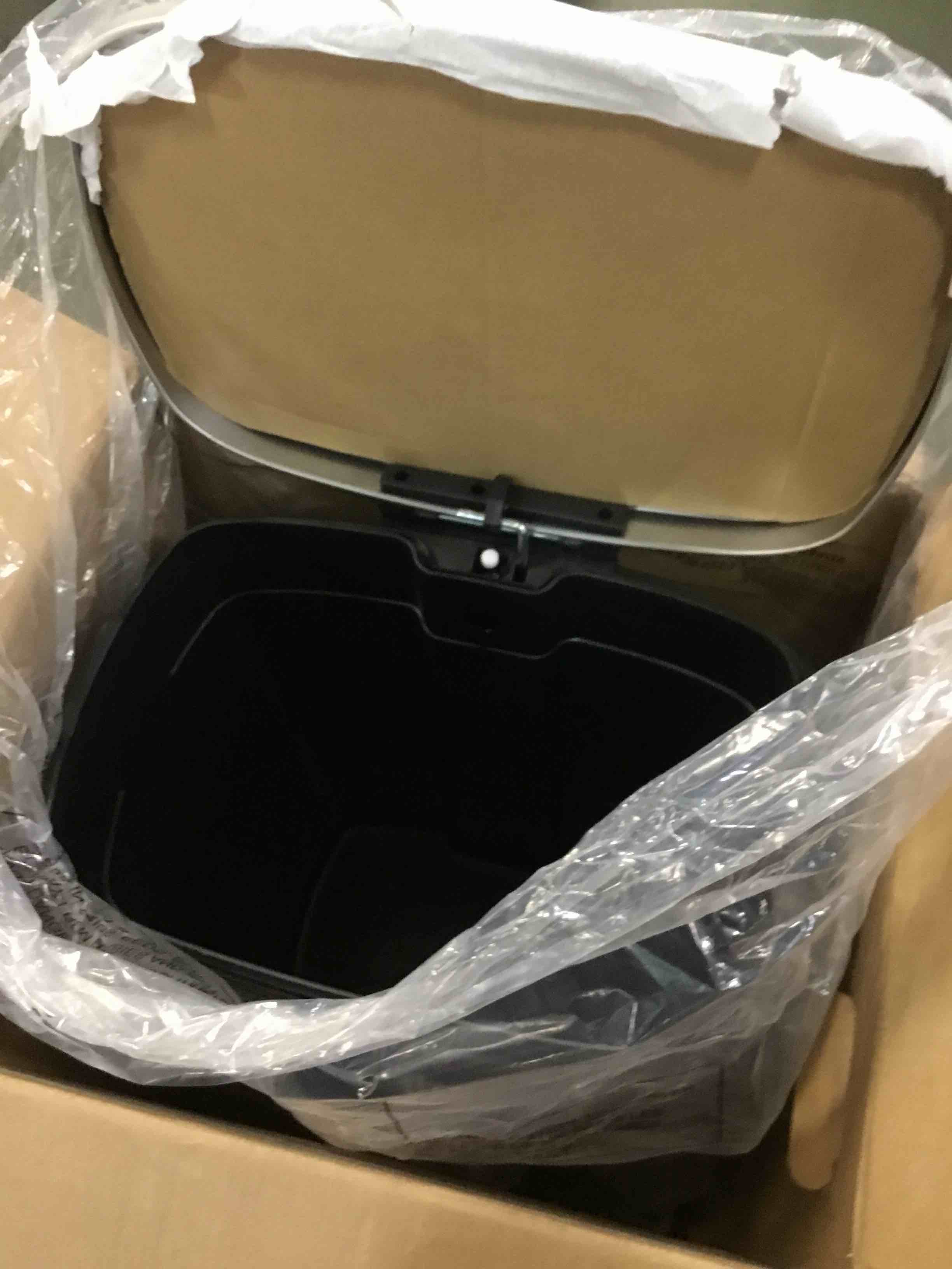 https://s3.amazonaws.com/lotting-images-prod/bidfta/PPE2139040_1741970156016.jpeg