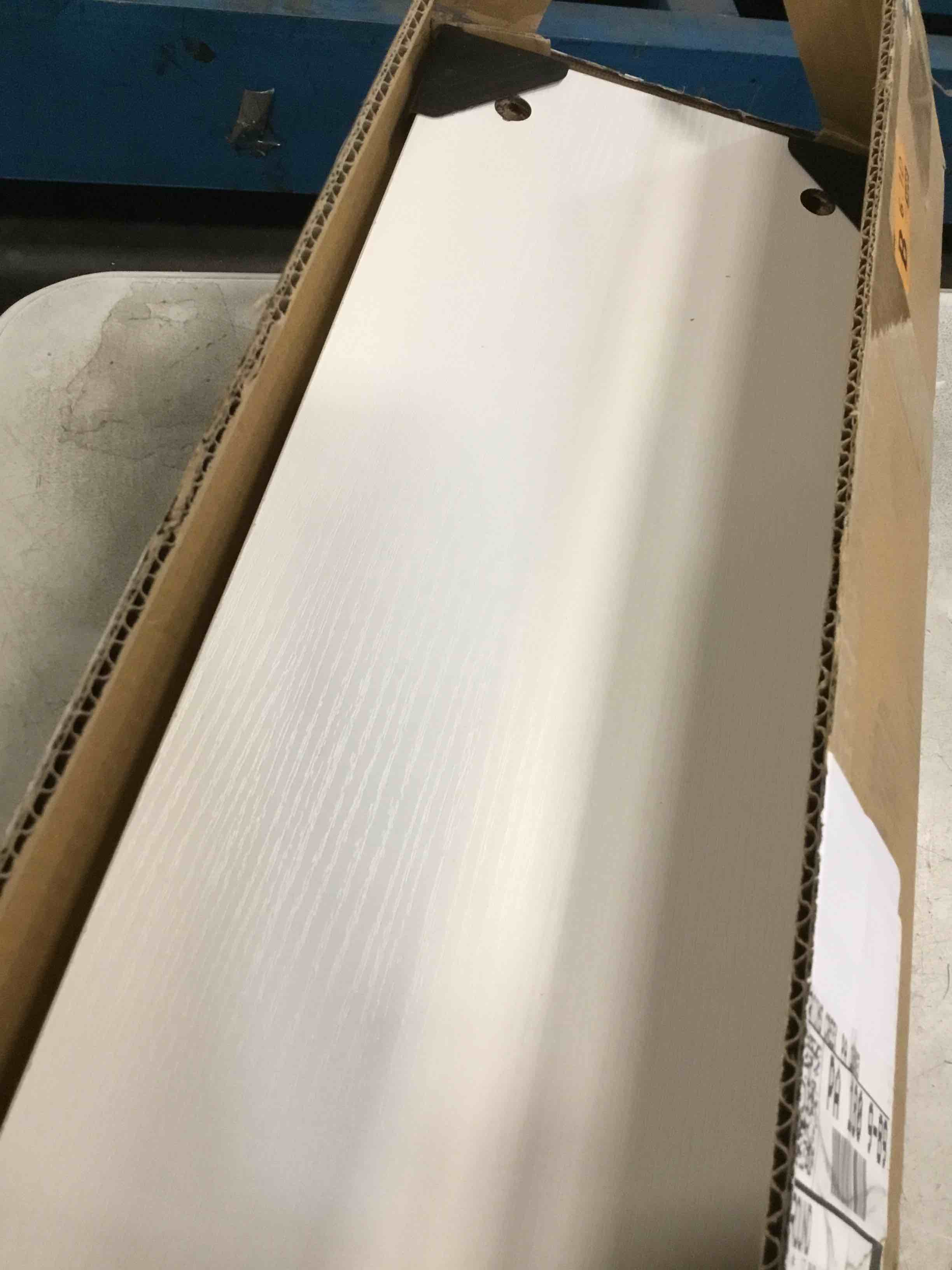 https://s3.amazonaws.com/lotting-images-prod/bidfta/PPE2139589_1742318309574.jpeg