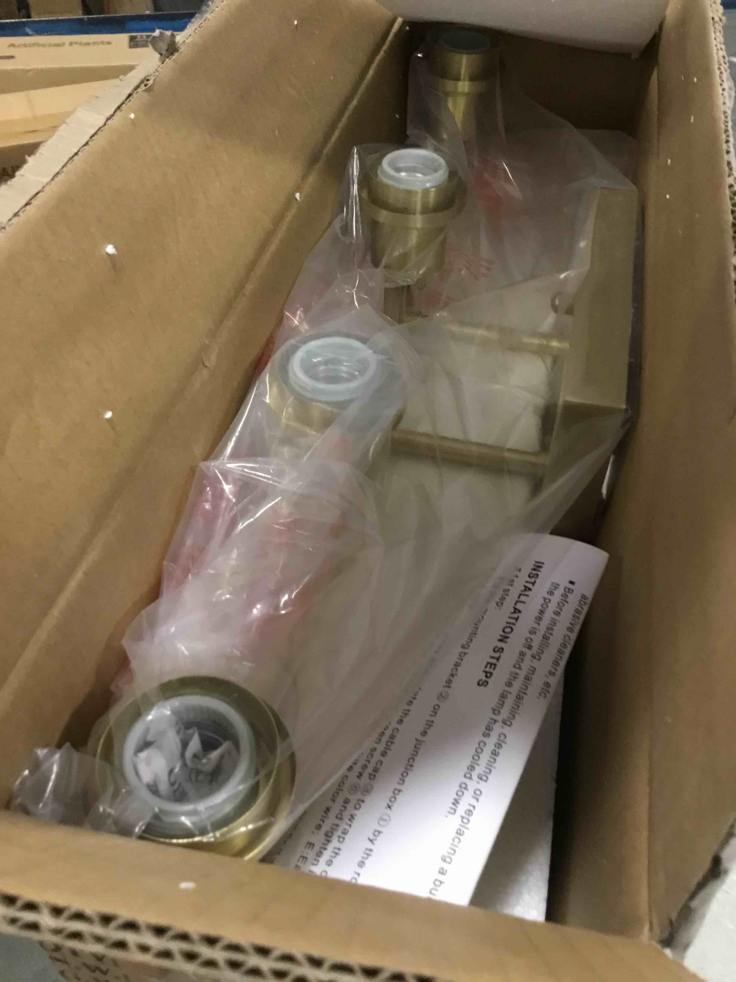 https://s3.amazonaws.com/lotting-images-prod/bidfta/PPE2139964_1742480483981.jpeg