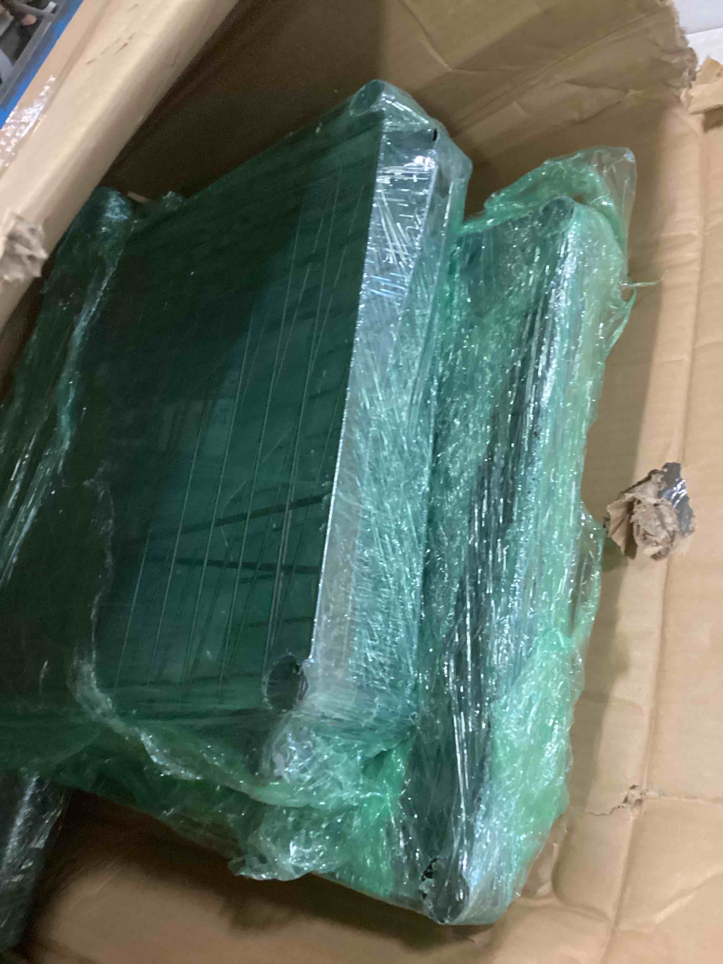 https://s3.amazonaws.com/lotting-images-prod/bidfta/PPE2140965_1741869361007.jpeg