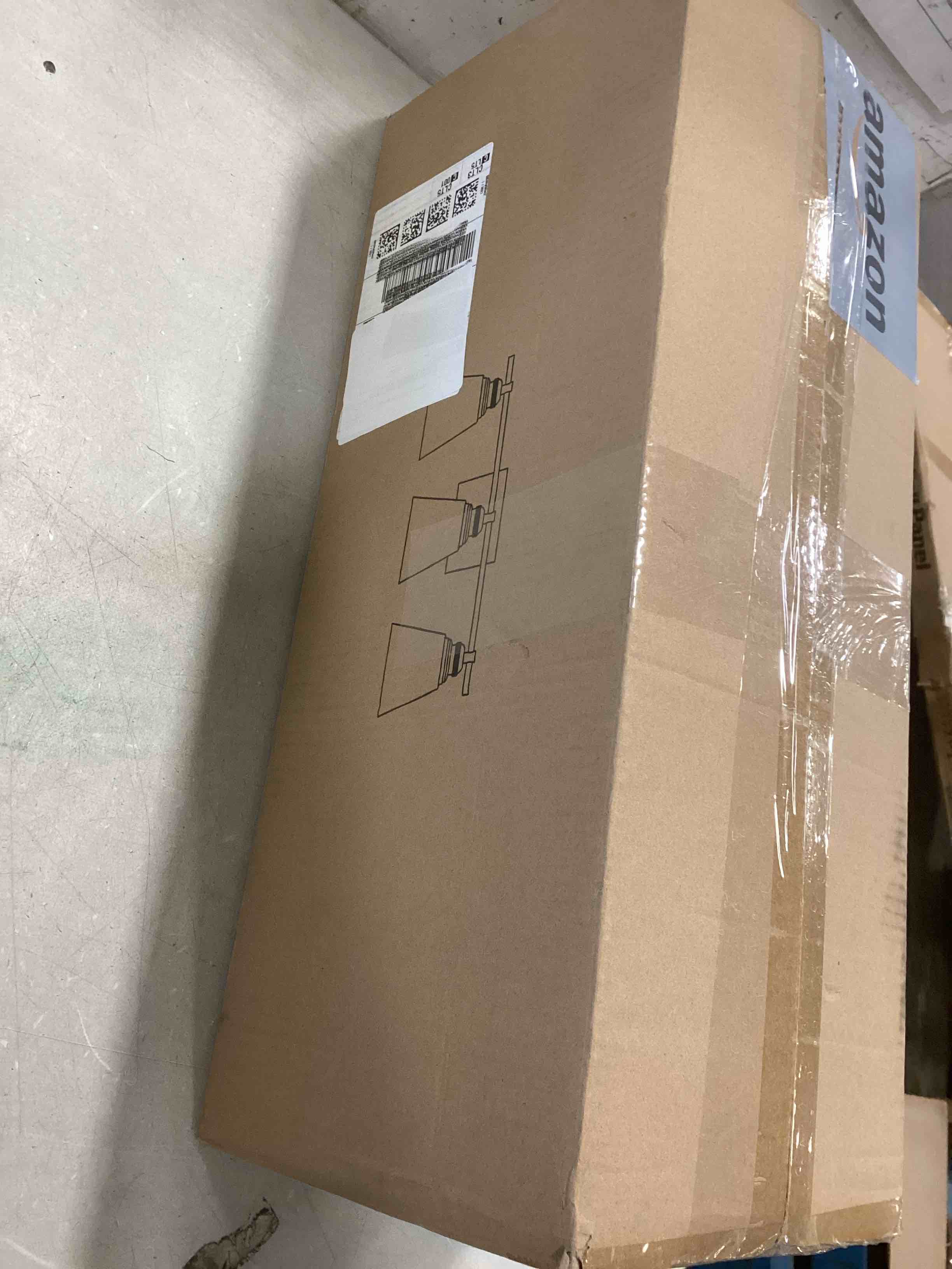 https://s3.amazonaws.com/lotting-images-prod/bidfta/PPE2141632_1742303521349.jpeg