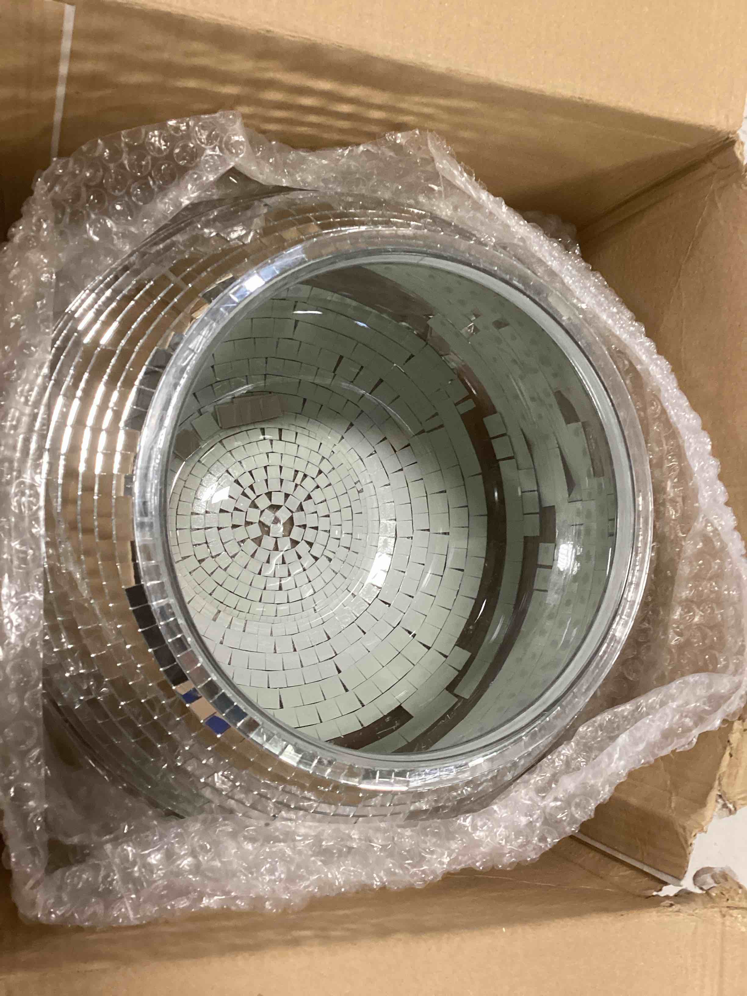 https://s3.amazonaws.com/lotting-images-prod/bidfta/PPE2141876_1742390202053.jpeg