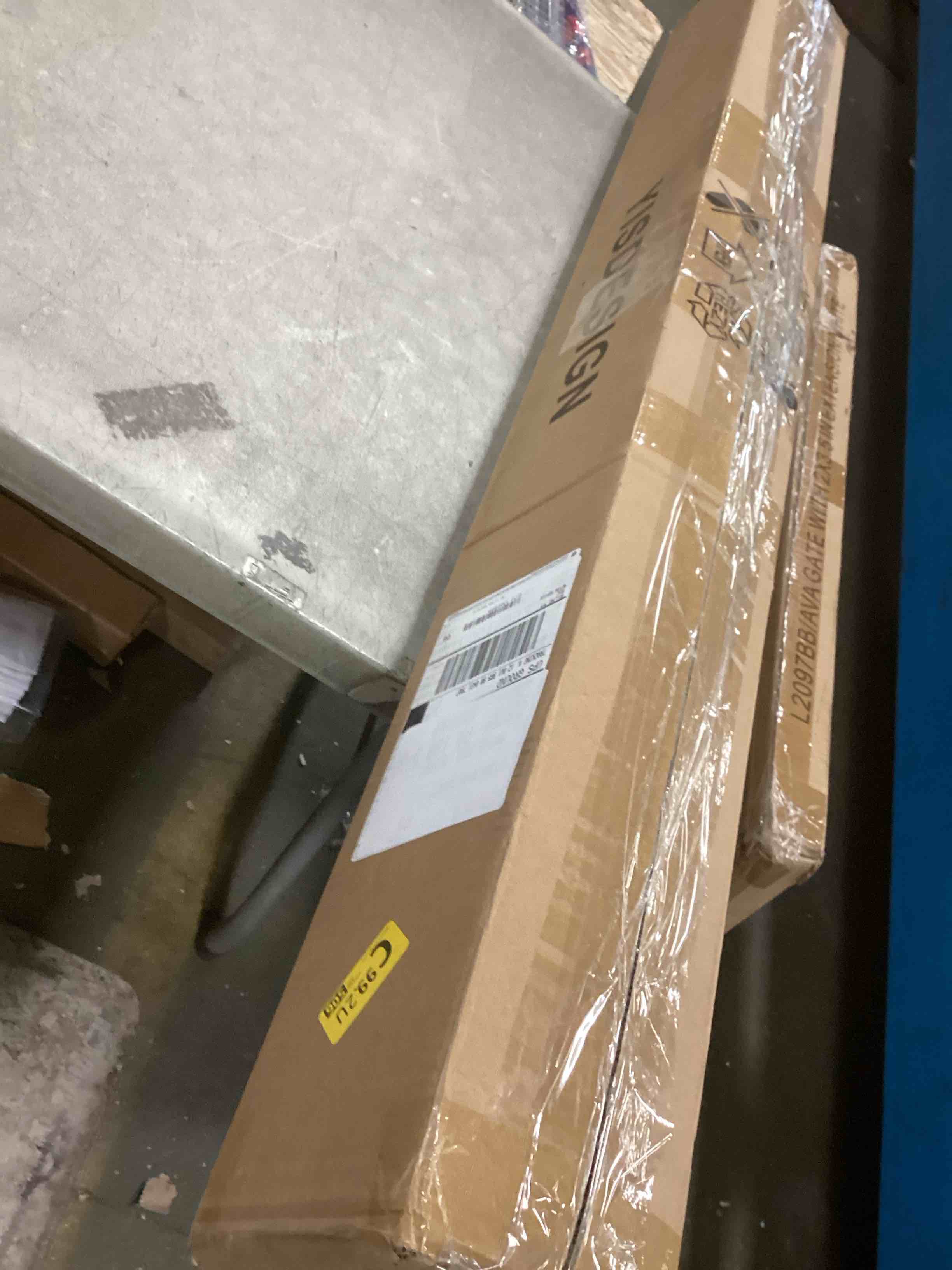https://s3.amazonaws.com/lotting-images-prod/bidfta/PPE2142184_1742485290717.jpeg