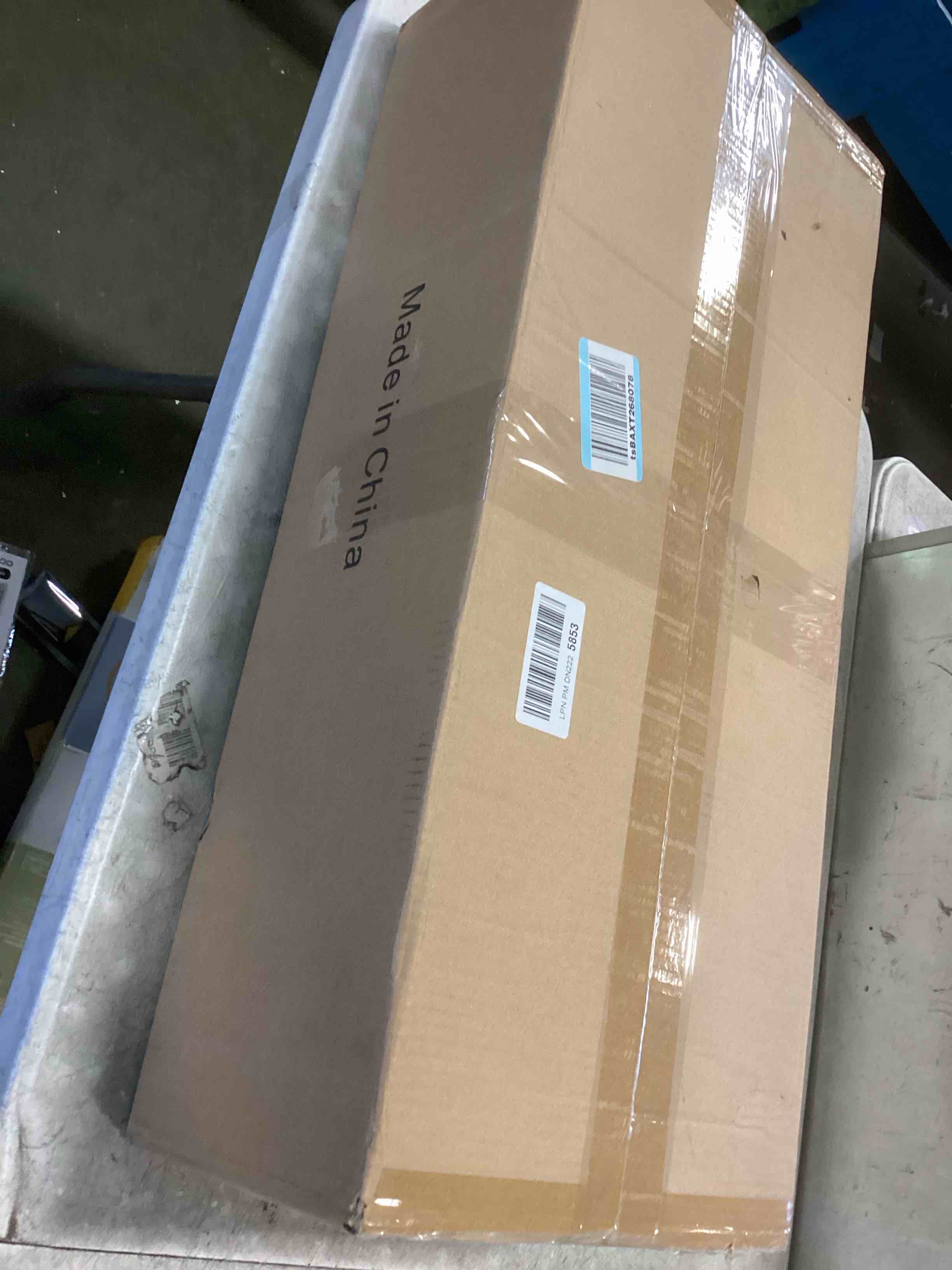 https://s3.amazonaws.com/lotting-images-prod/bidfta/PPE2142764_1742840765145.jpeg