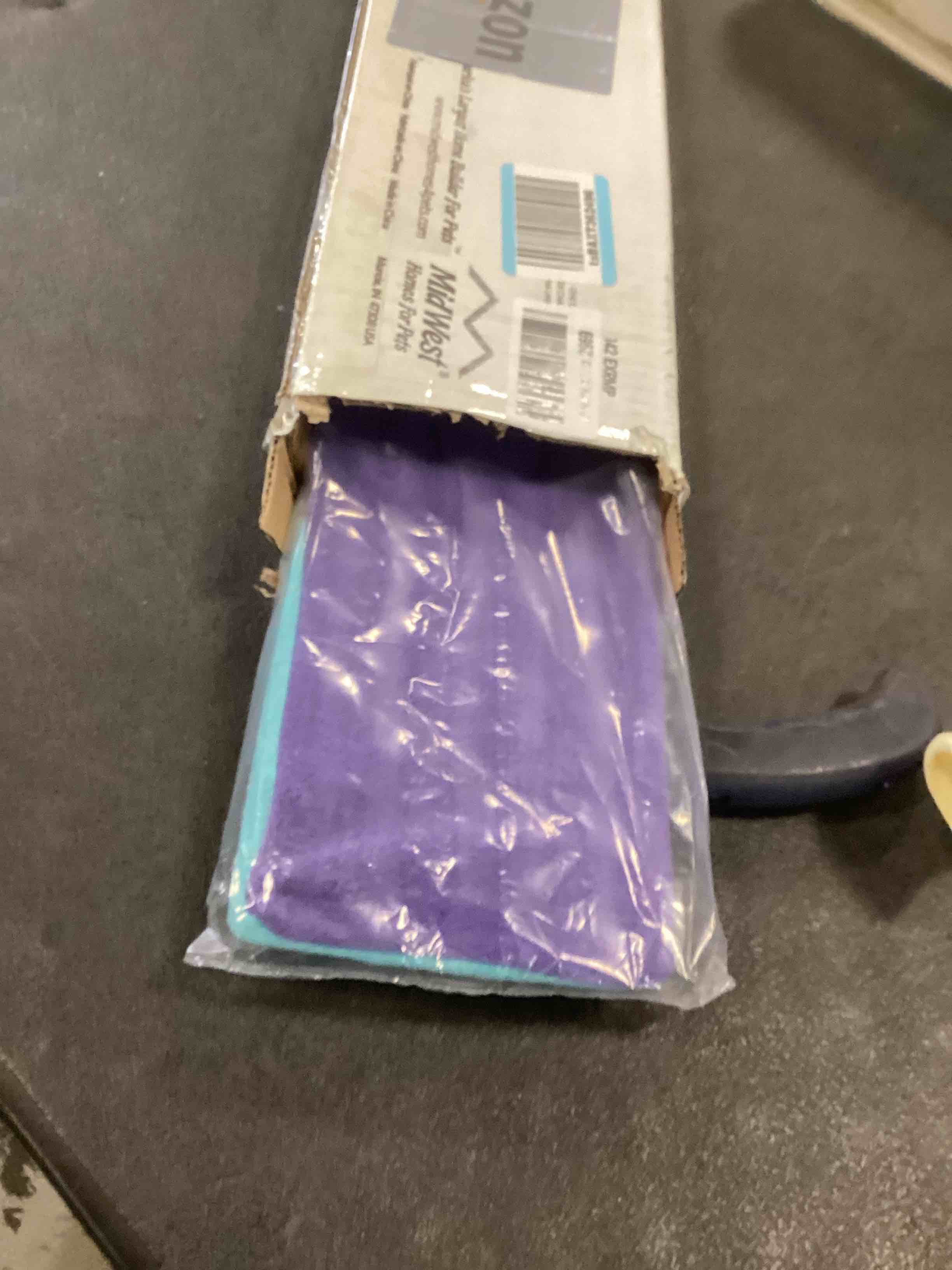 https://s3.amazonaws.com/lotting-images-prod/bidfta/PPE2143199_1741117223254.jpeg