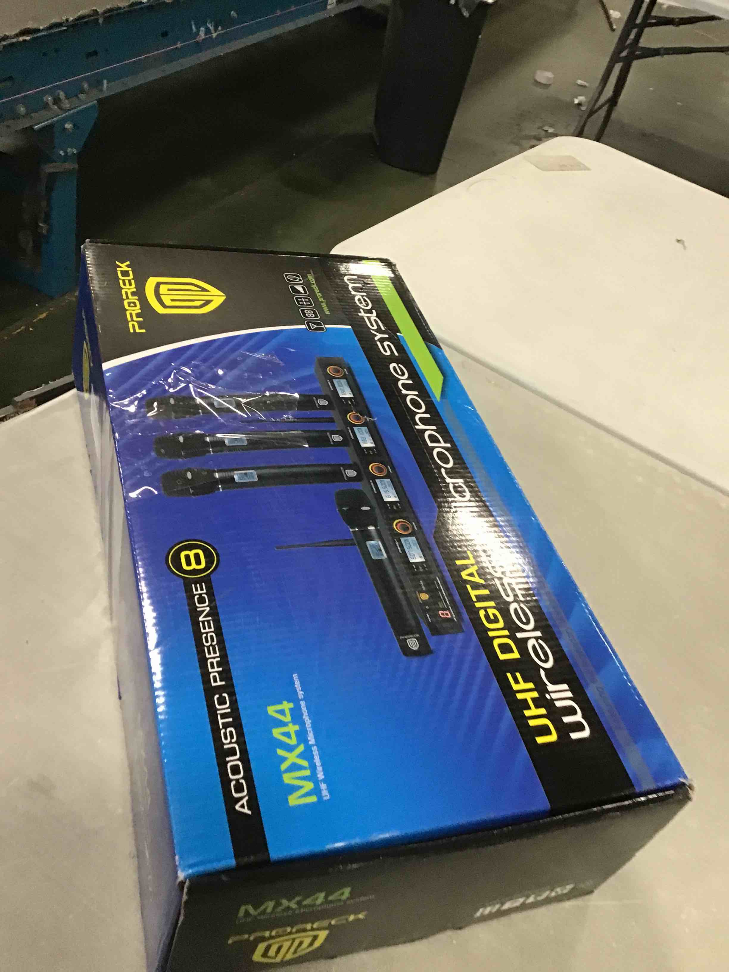 https://s3.amazonaws.com/lotting-images-prod/bidfta/PPE2143443_1741209616414.jpeg