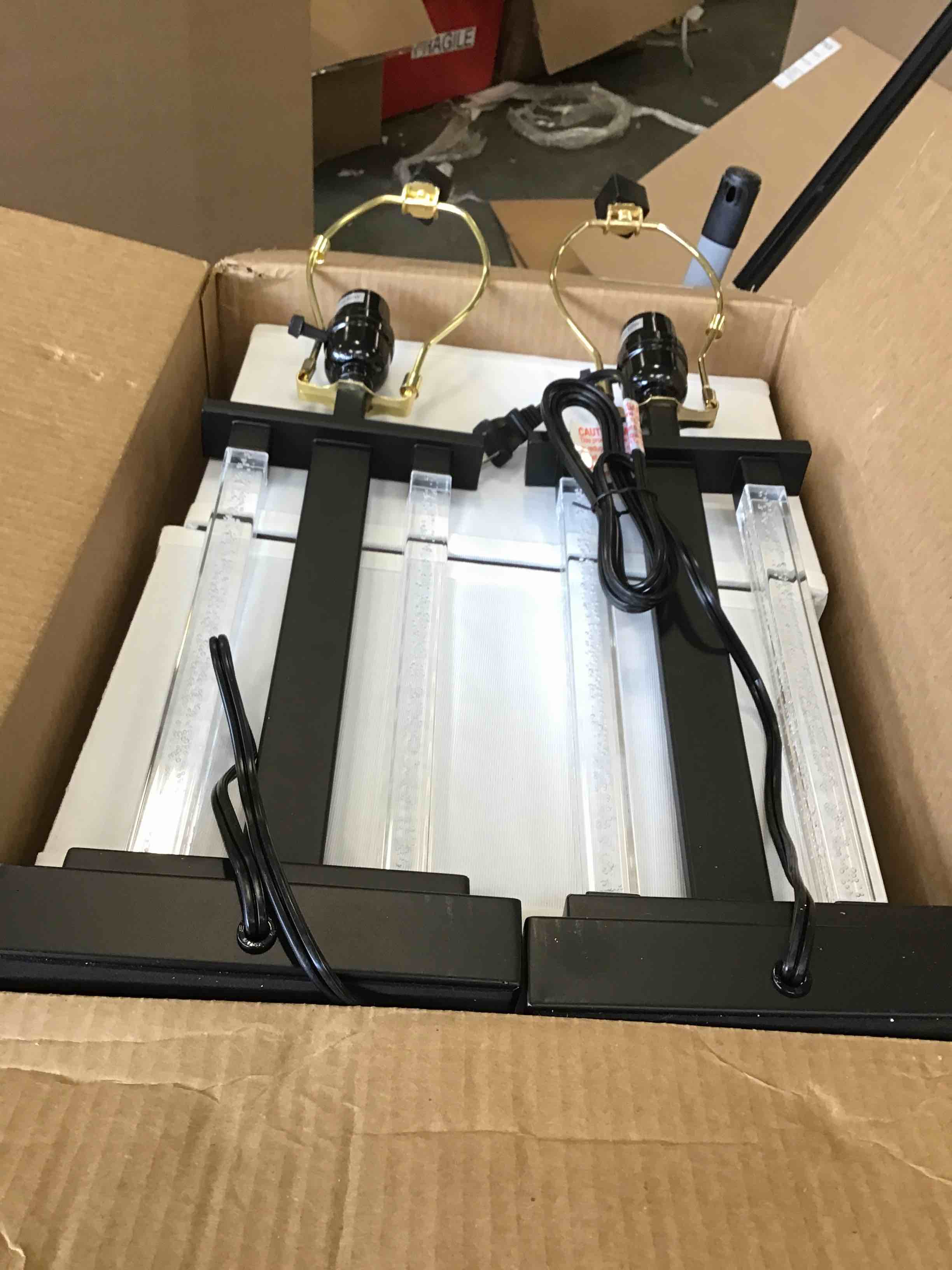 https://s3.amazonaws.com/lotting-images-prod/bidfta/PPE2144261_1741794791427.jpeg