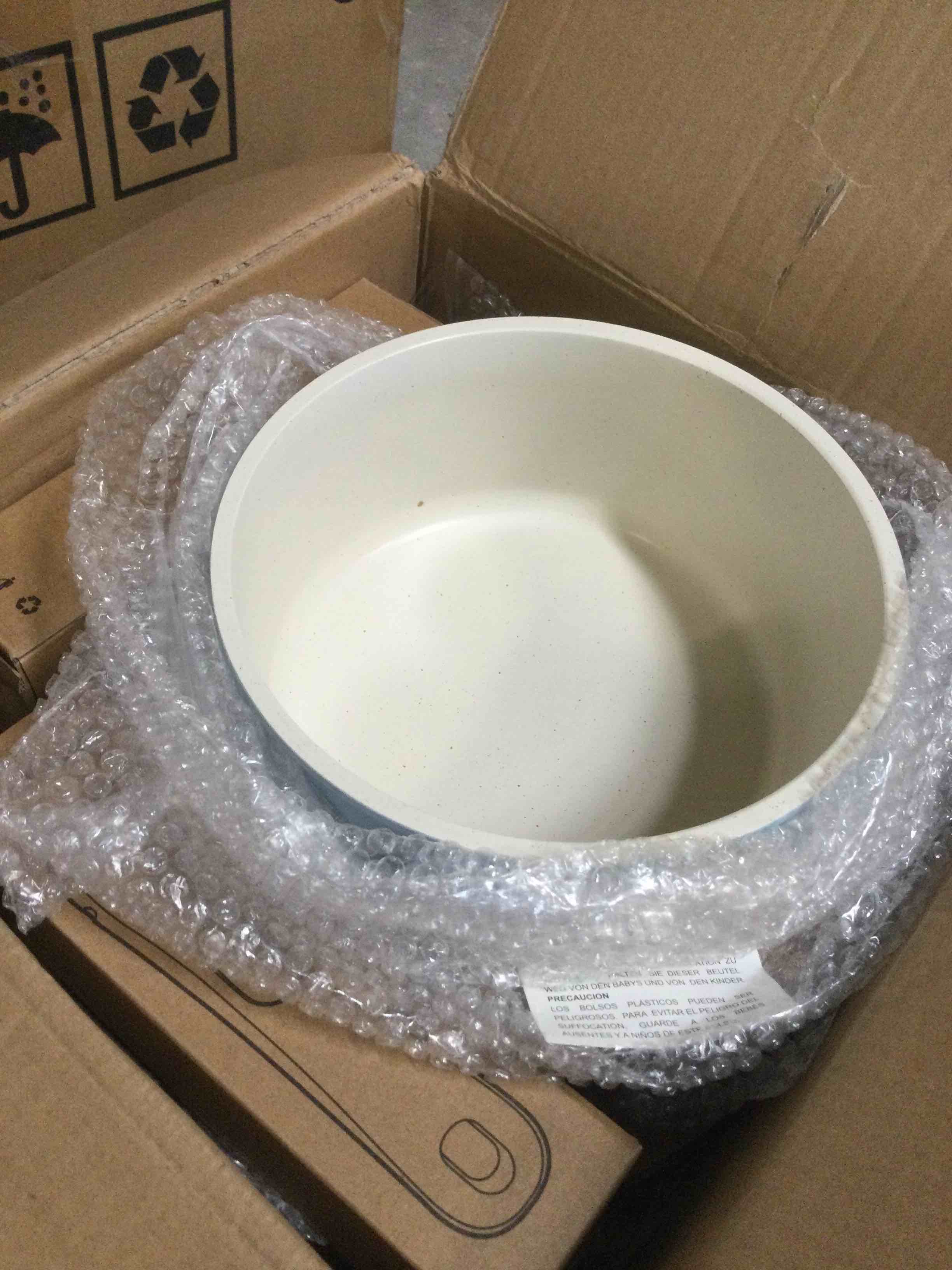 https://s3.amazonaws.com/lotting-images-prod/bidfta/PPE2144811_1742328244886.jpeg