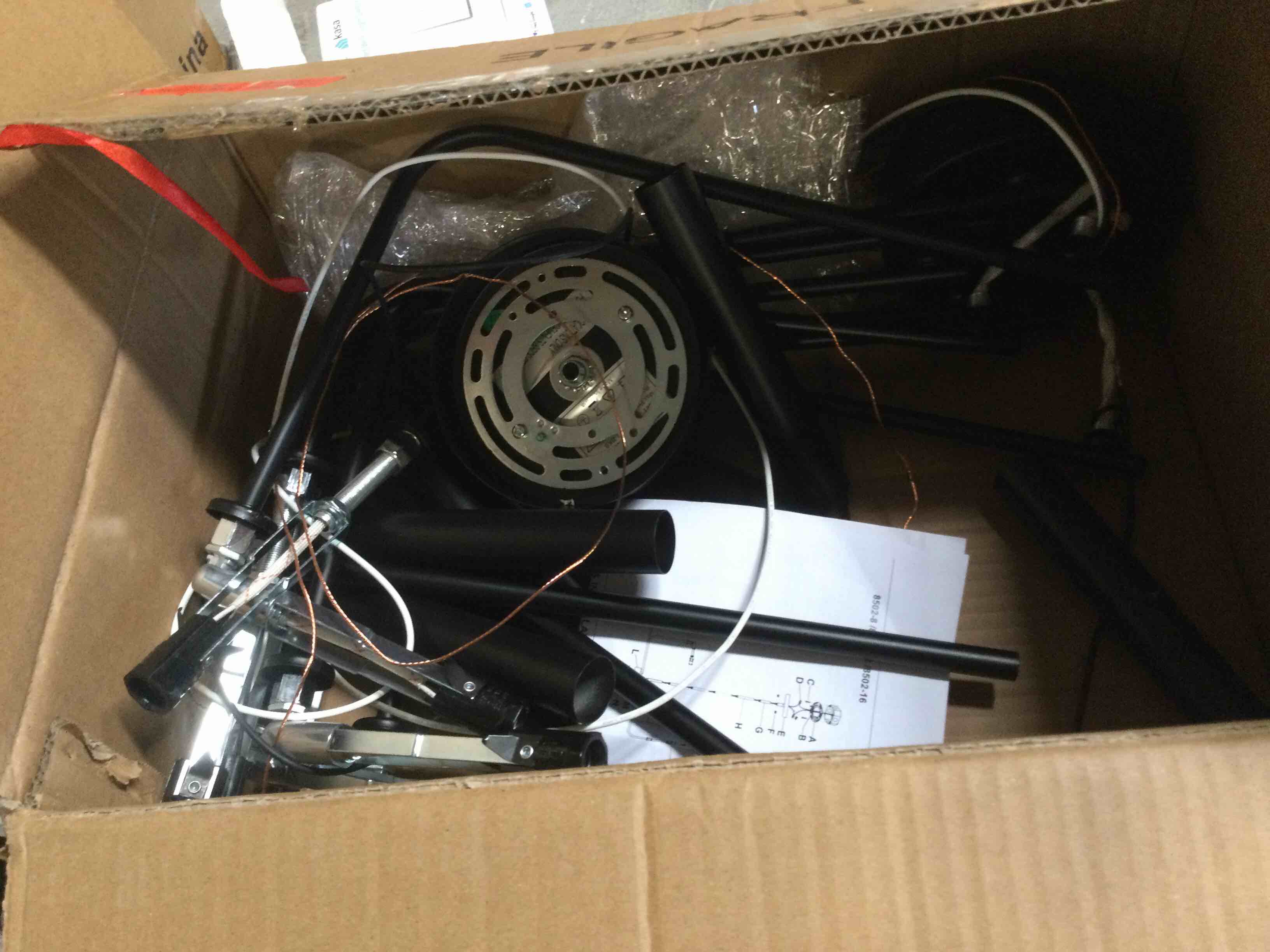 https://s3.amazonaws.com/lotting-images-prod/bidfta/PPE2144812_1742328331014.jpeg