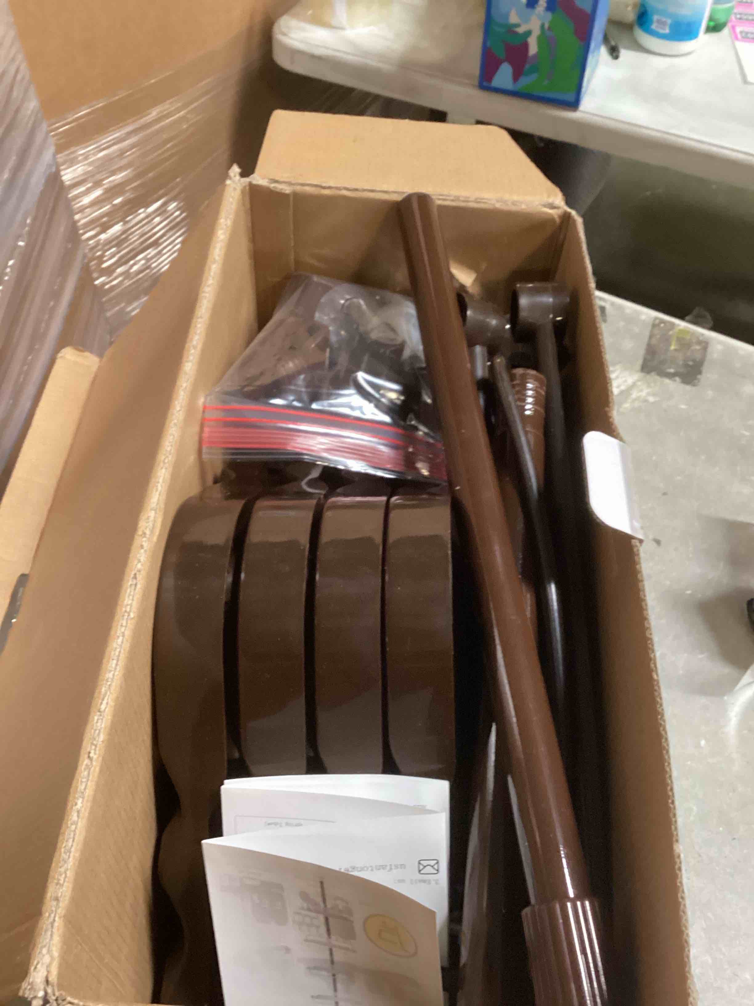 https://s3.amazonaws.com/lotting-images-prod/bidfta/PPE2145974_1743016187593.jpeg