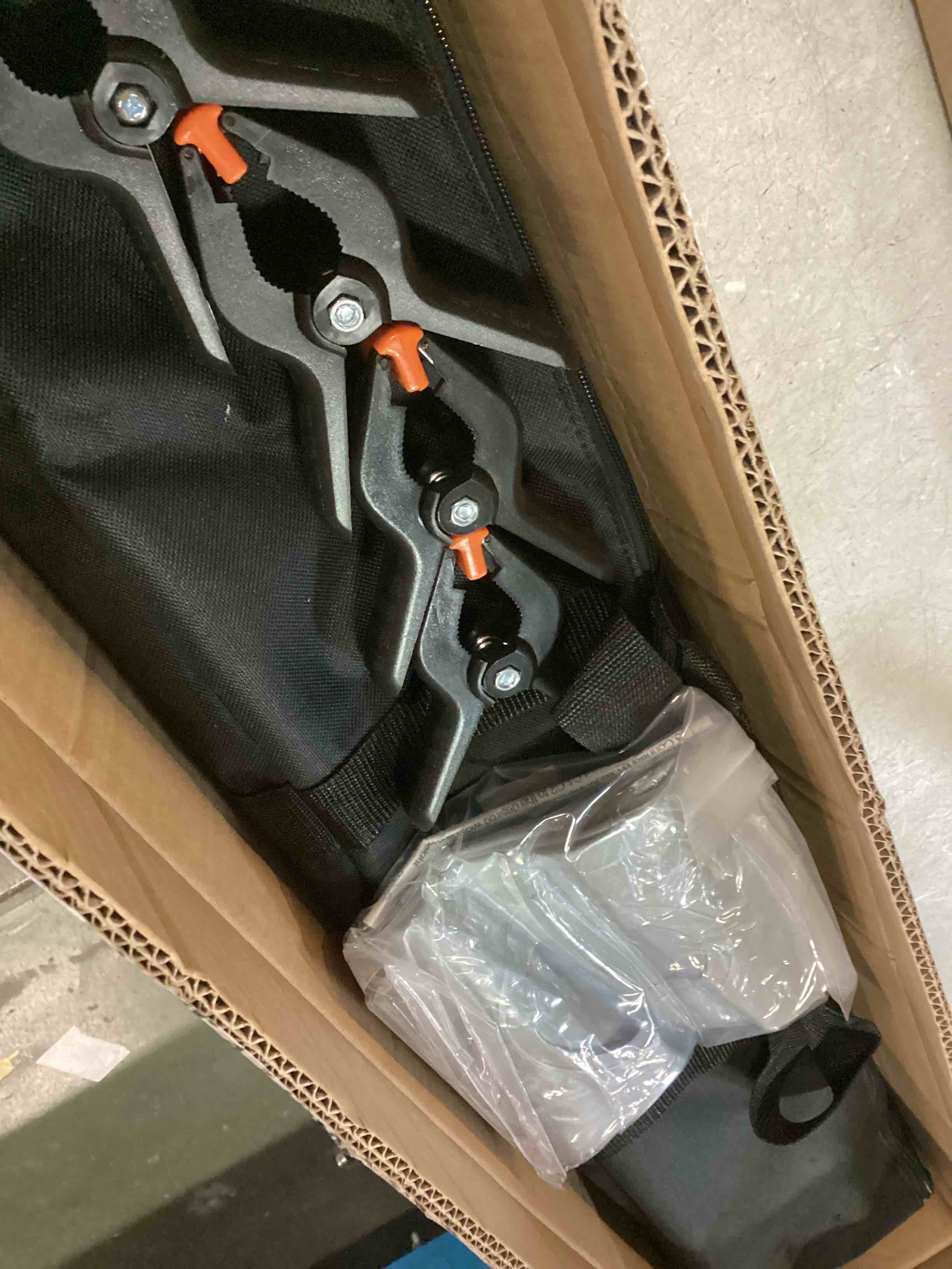 https://s3.amazonaws.com/lotting-images-prod/bidfta/PPE2146180_1740575964370.jpeg