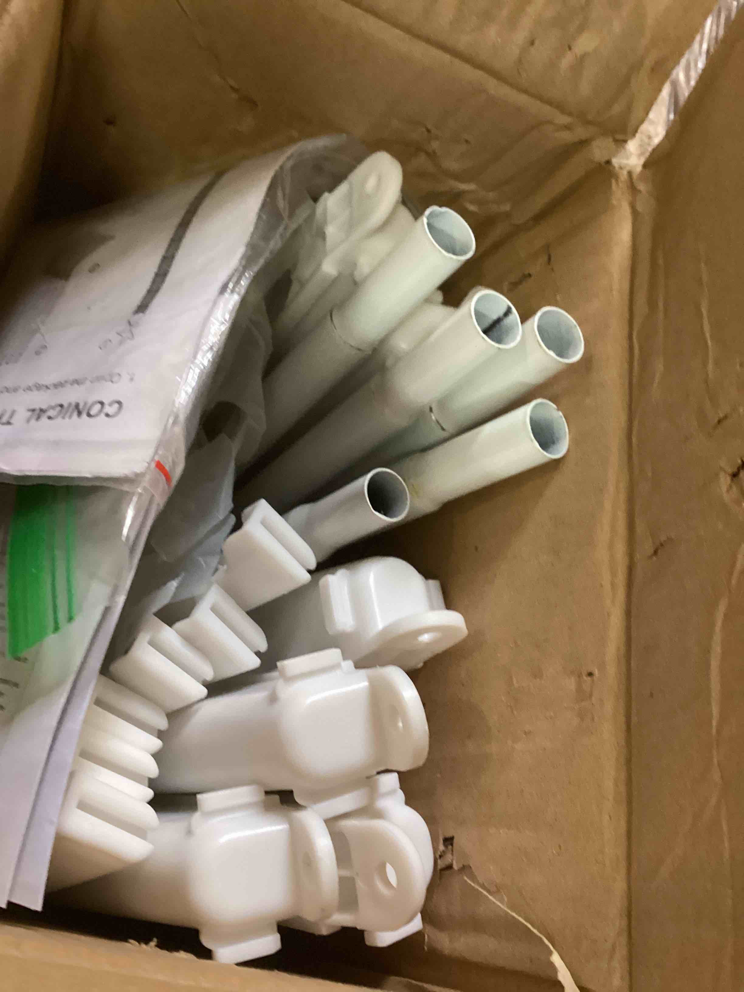 https://s3.amazonaws.com/lotting-images-prod/bidfta/PPE2146334_1740594144540.jpeg