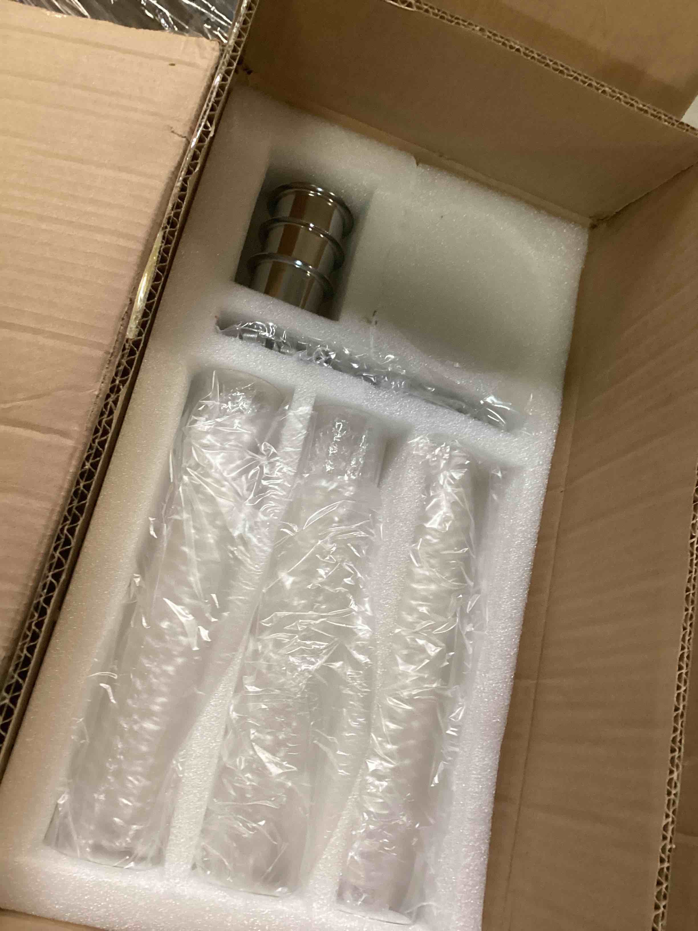 https://s3.amazonaws.com/lotting-images-prod/bidfta/PPE2146337_1740594349557.jpeg