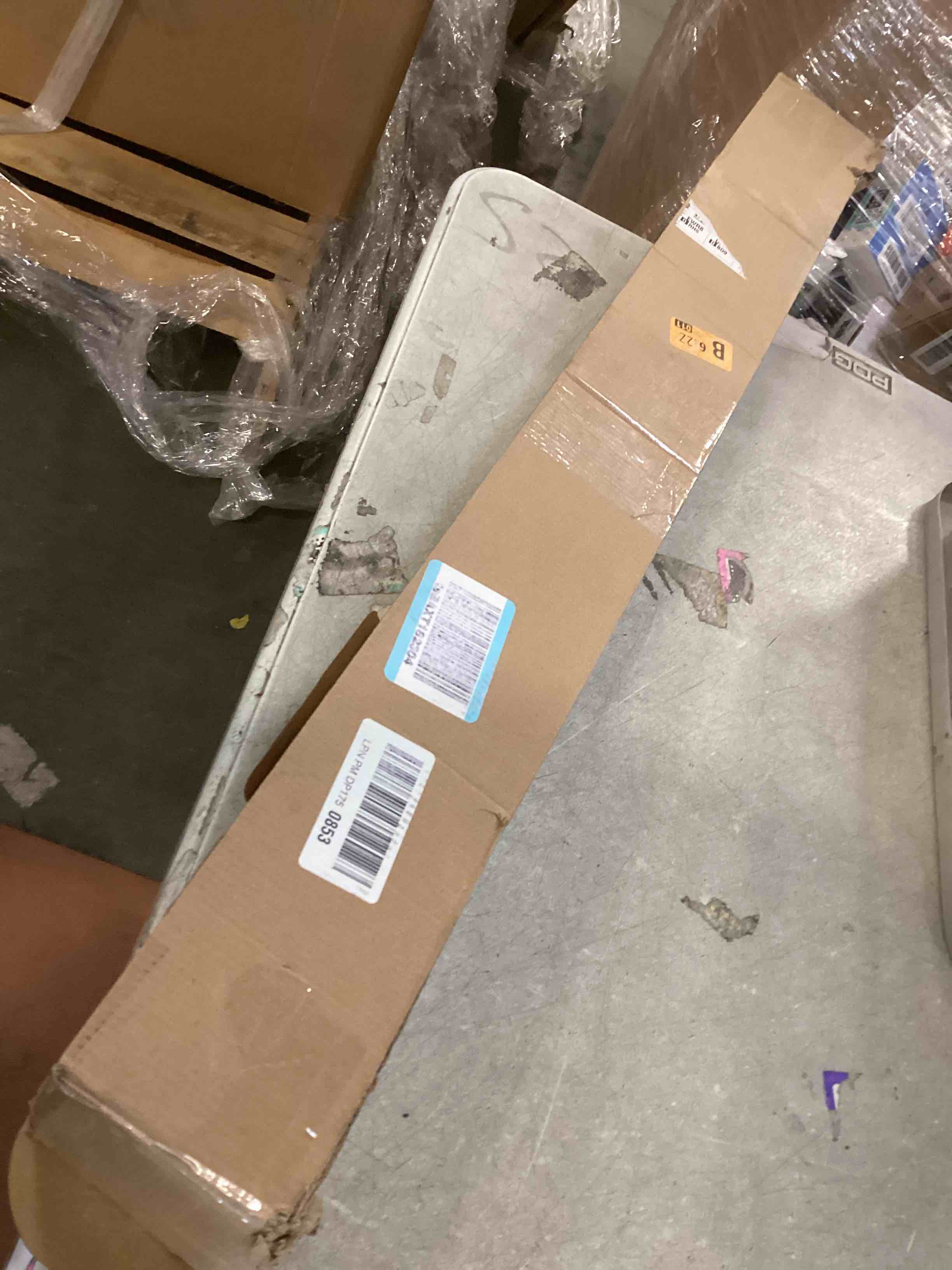 https://s3.amazonaws.com/lotting-images-prod/bidfta/PPE2146683_1740748007646.jpeg