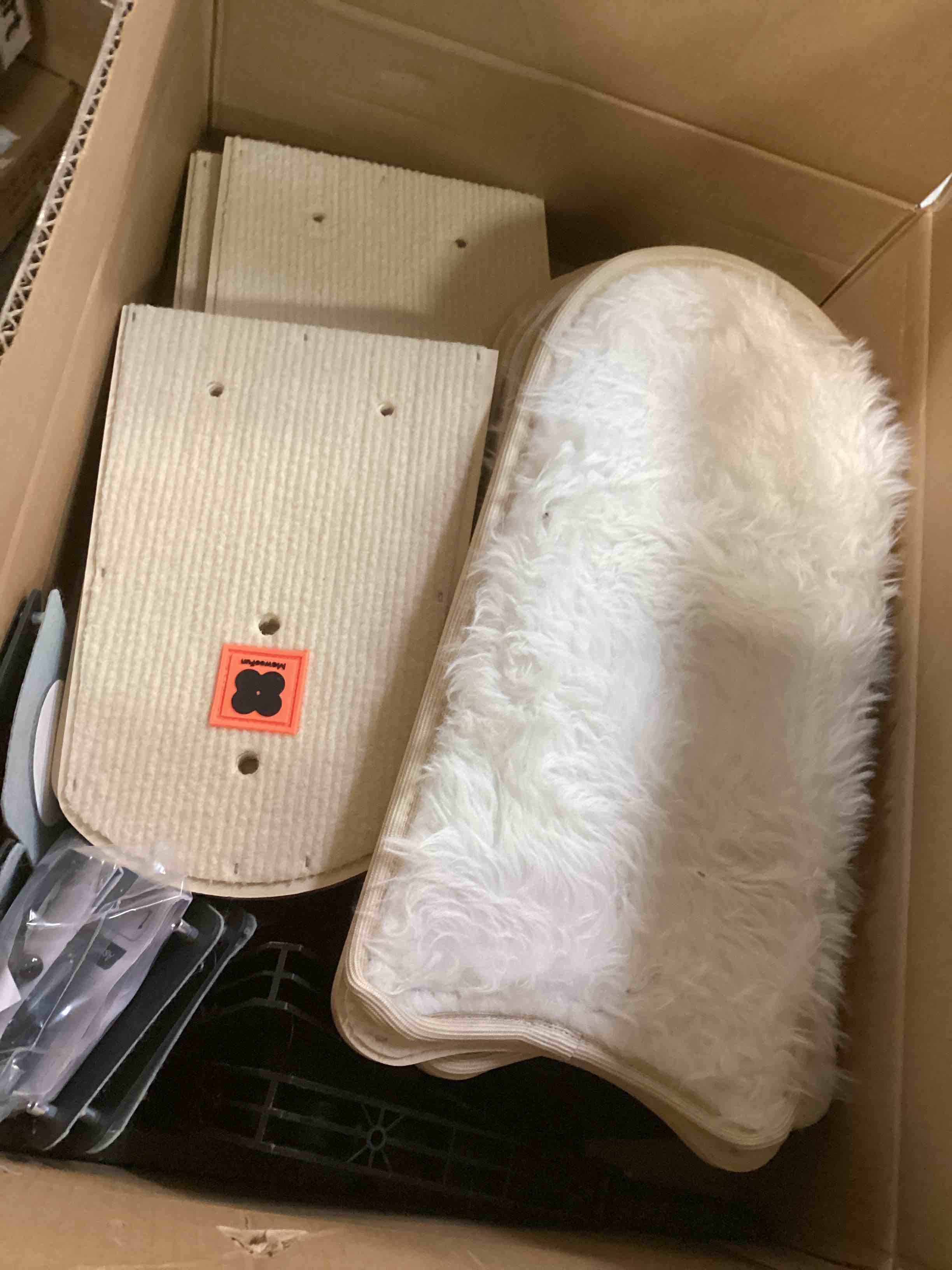 https://s3.amazonaws.com/lotting-images-prod/bidfta/PPE2146701_1740749891095.jpeg