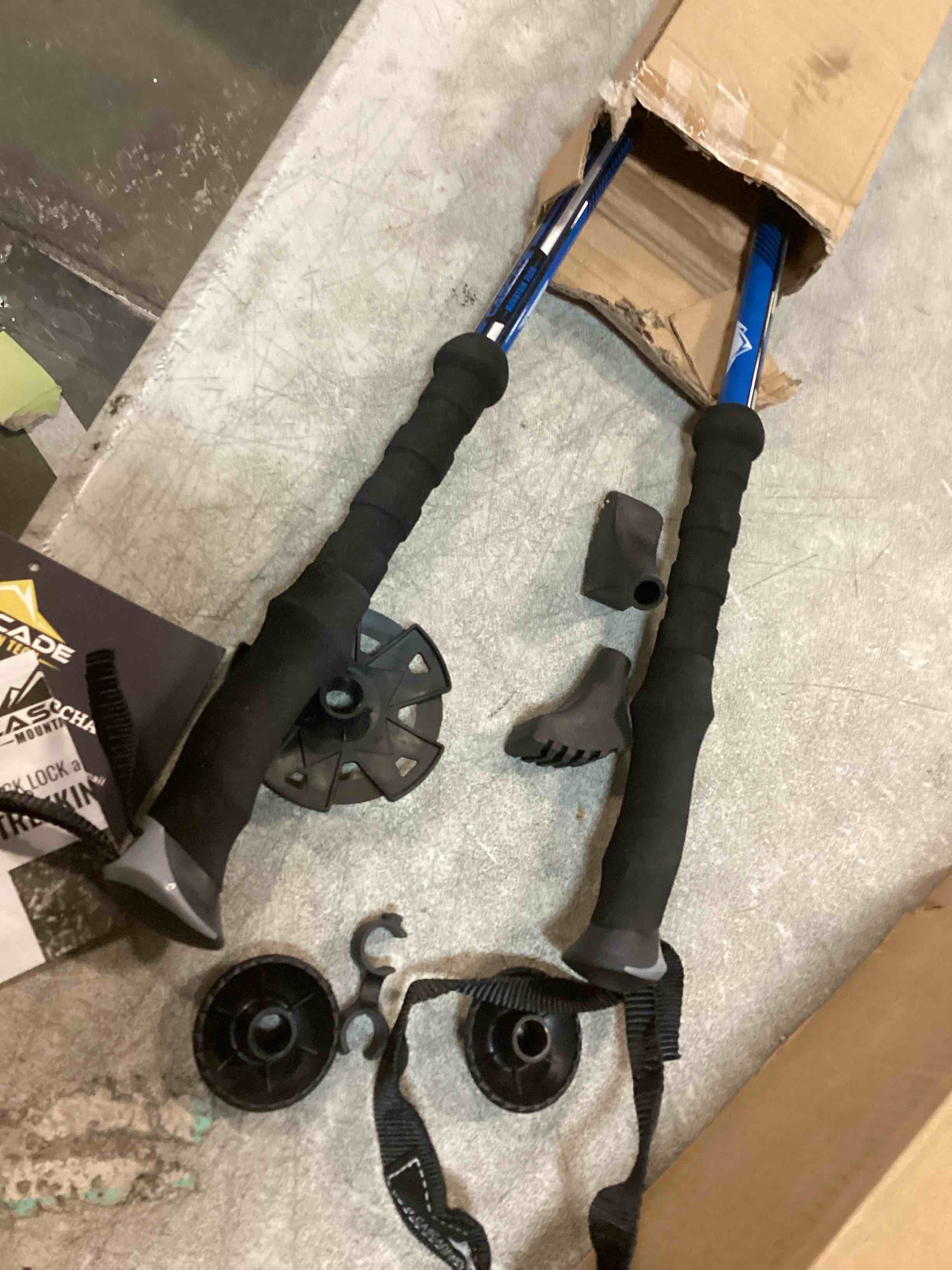 https://s3.amazonaws.com/lotting-images-prod/bidfta/PPE2147472_1741181406919.jpeg