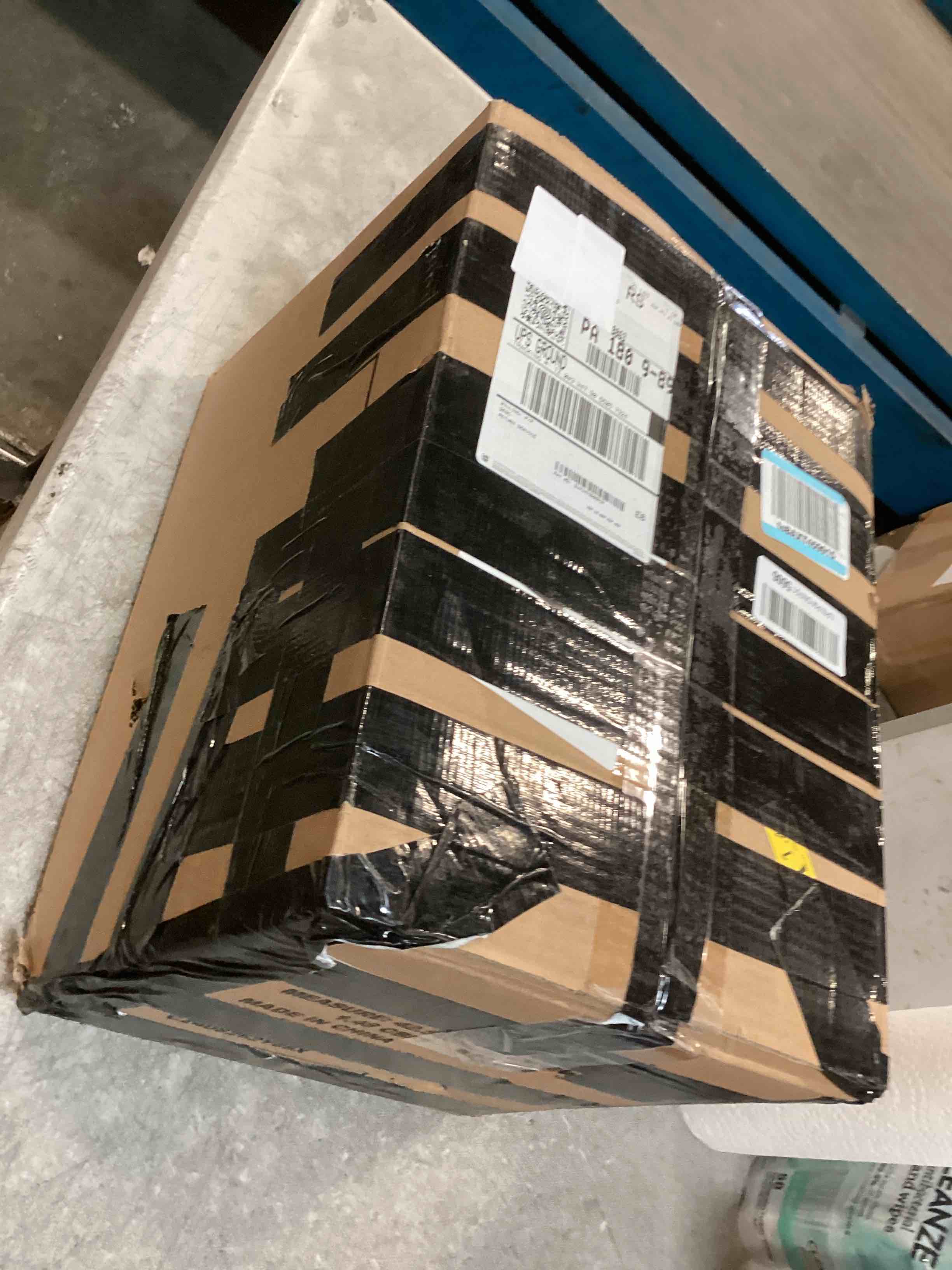 https://s3.amazonaws.com/lotting-images-prod/bidfta/PPE2147478_1741182030695.jpeg