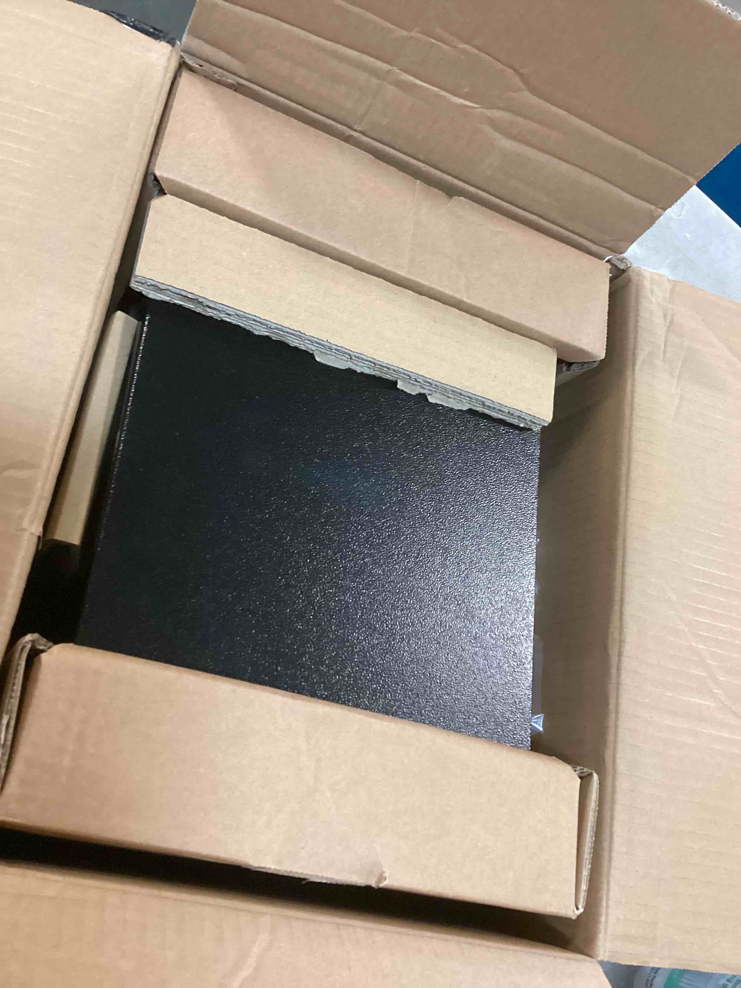https://s3.amazonaws.com/lotting-images-prod/bidfta/PPE2147478_1741182047371.jpeg