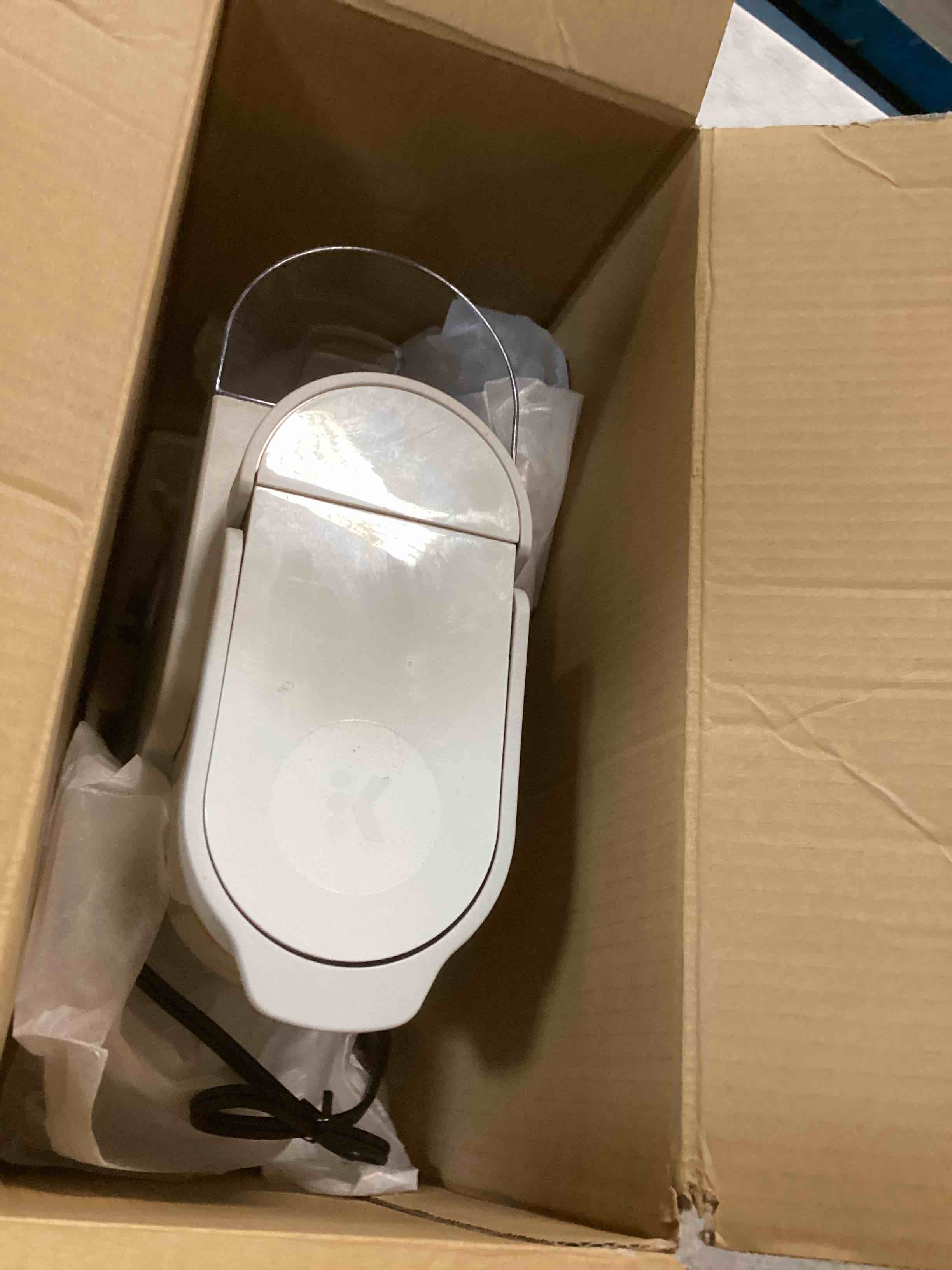 https://s3.amazonaws.com/lotting-images-prod/bidfta/PPE2147979_1741355187046.jpeg