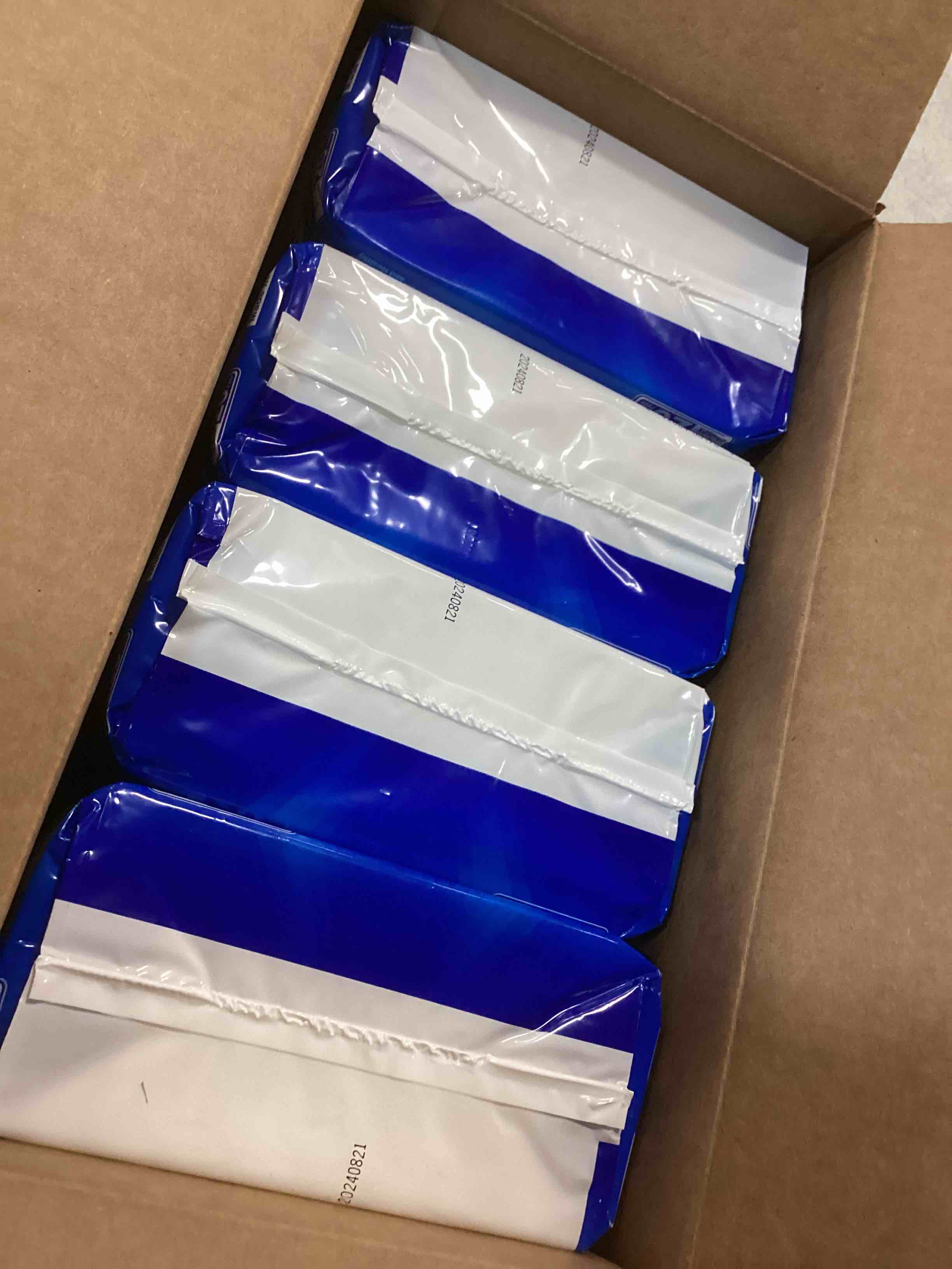 https://s3.amazonaws.com/lotting-images-prod/bidfta/PPE2147996_1741356714098.jpeg