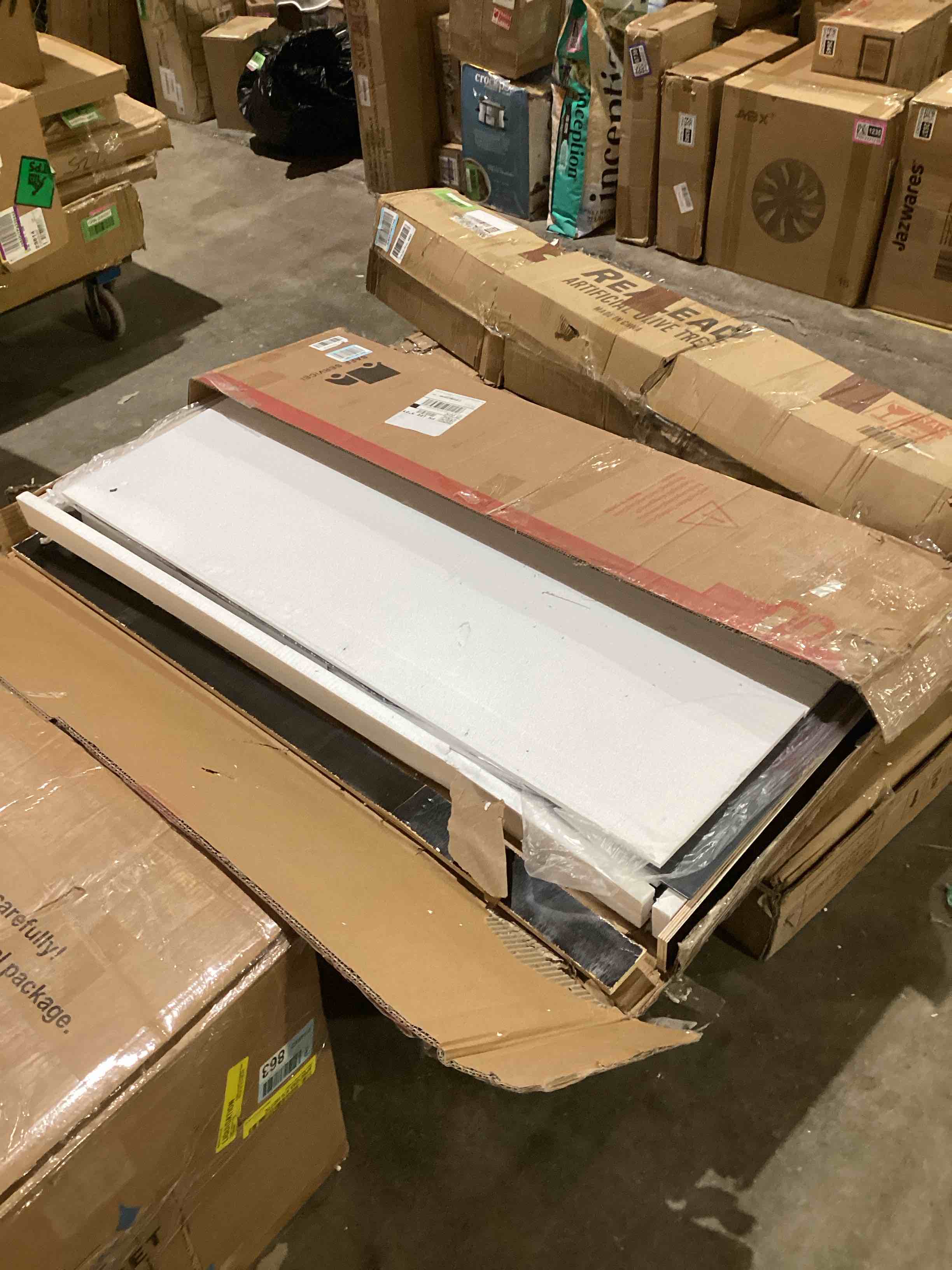 https://s3.amazonaws.com/lotting-images-prod/bidfta/PPE2149019_1741207379599.jpeg