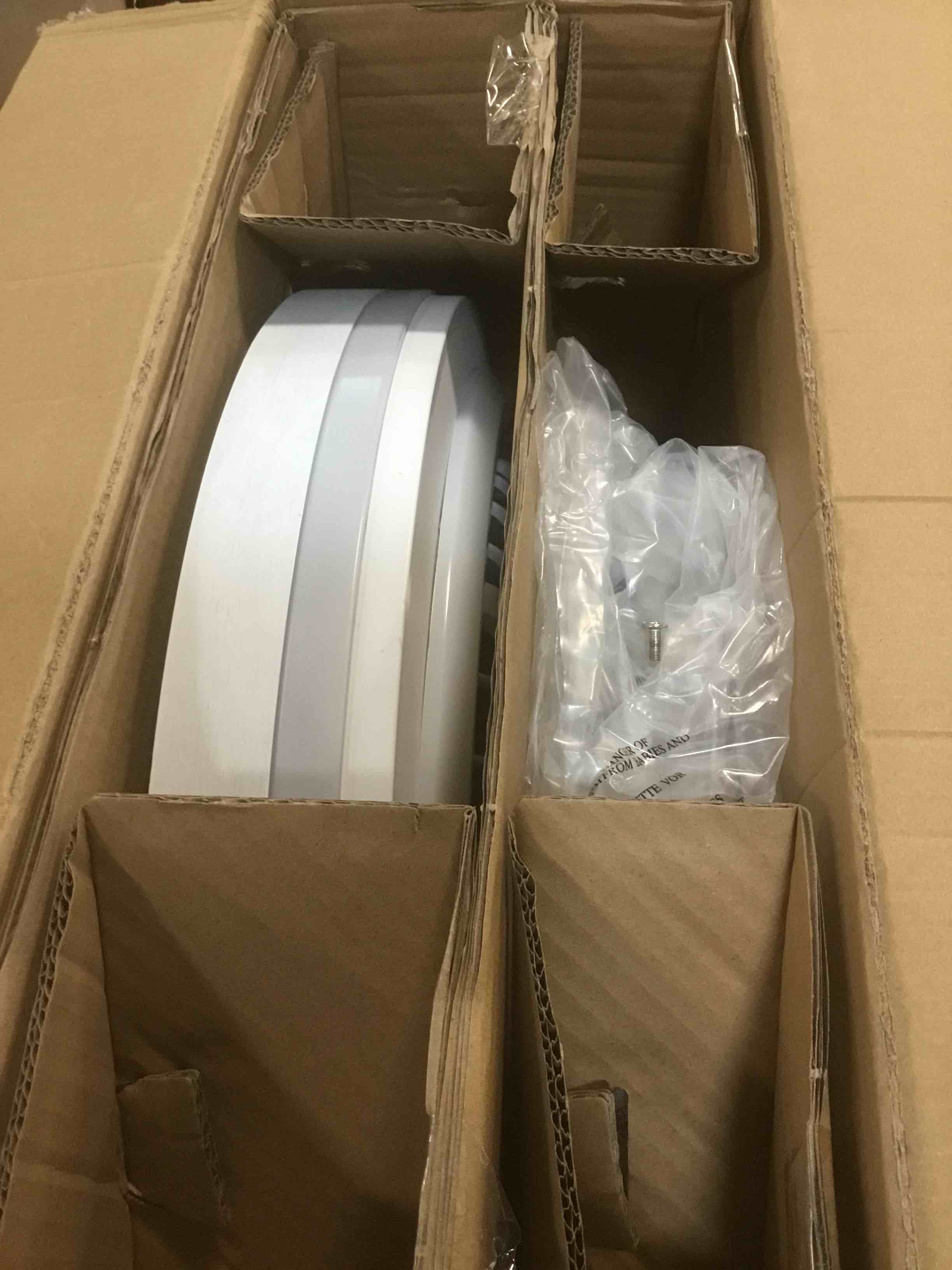 https://s3.amazonaws.com/lotting-images-prod/bidfta/PPE2149372_1741192198816.jpeg