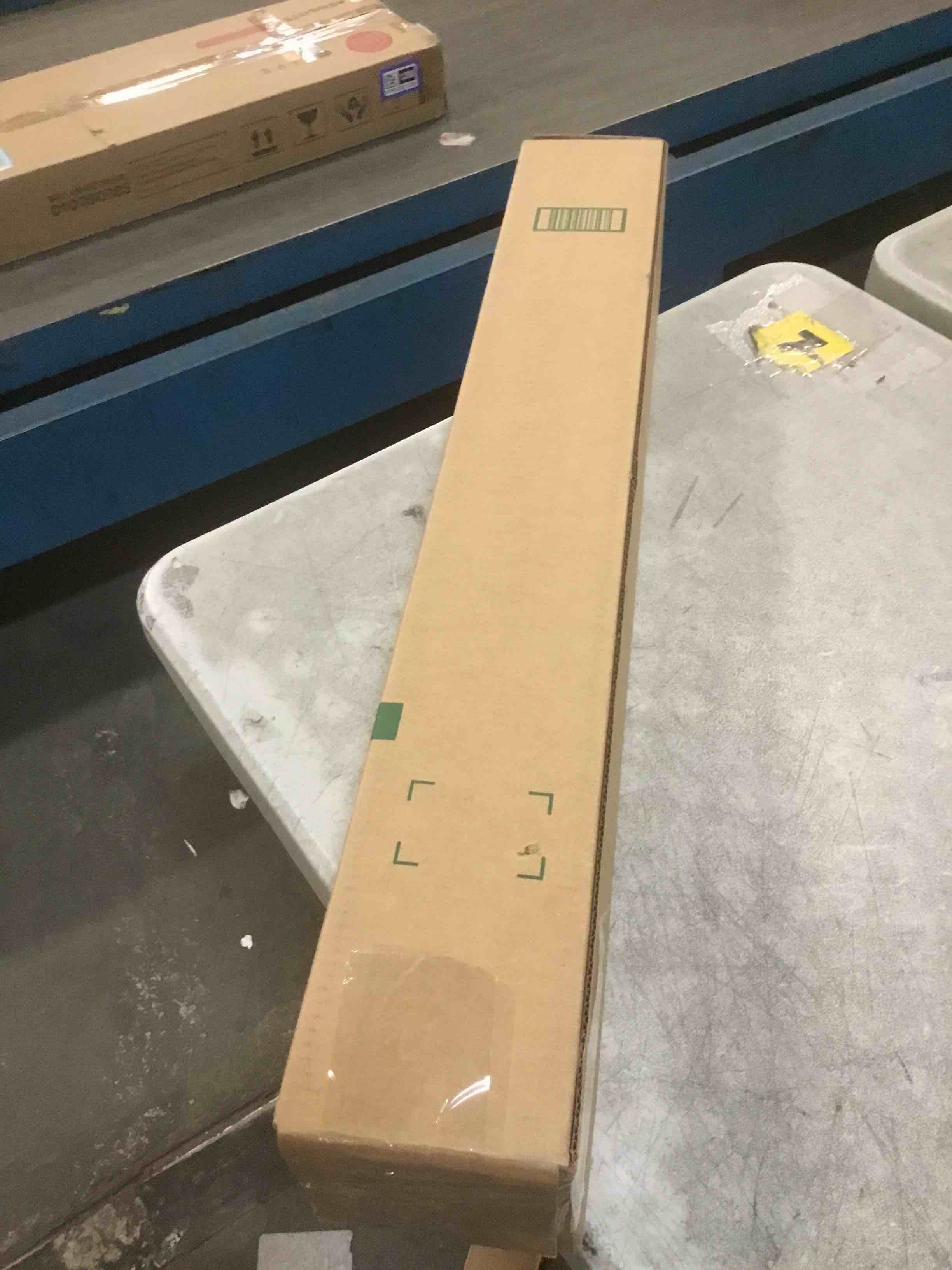 https://s3.amazonaws.com/lotting-images-prod/bidfta/PPE2149581_1741280136906.jpeg