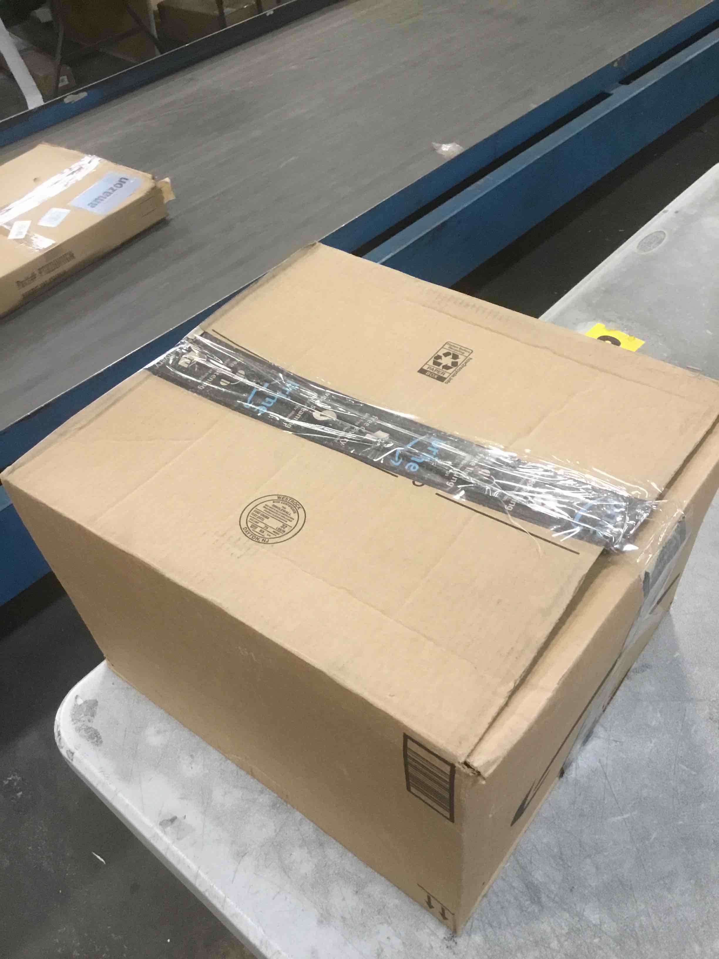 https://s3.amazonaws.com/lotting-images-prod/bidfta/PPE2149589_1741280967445.jpeg