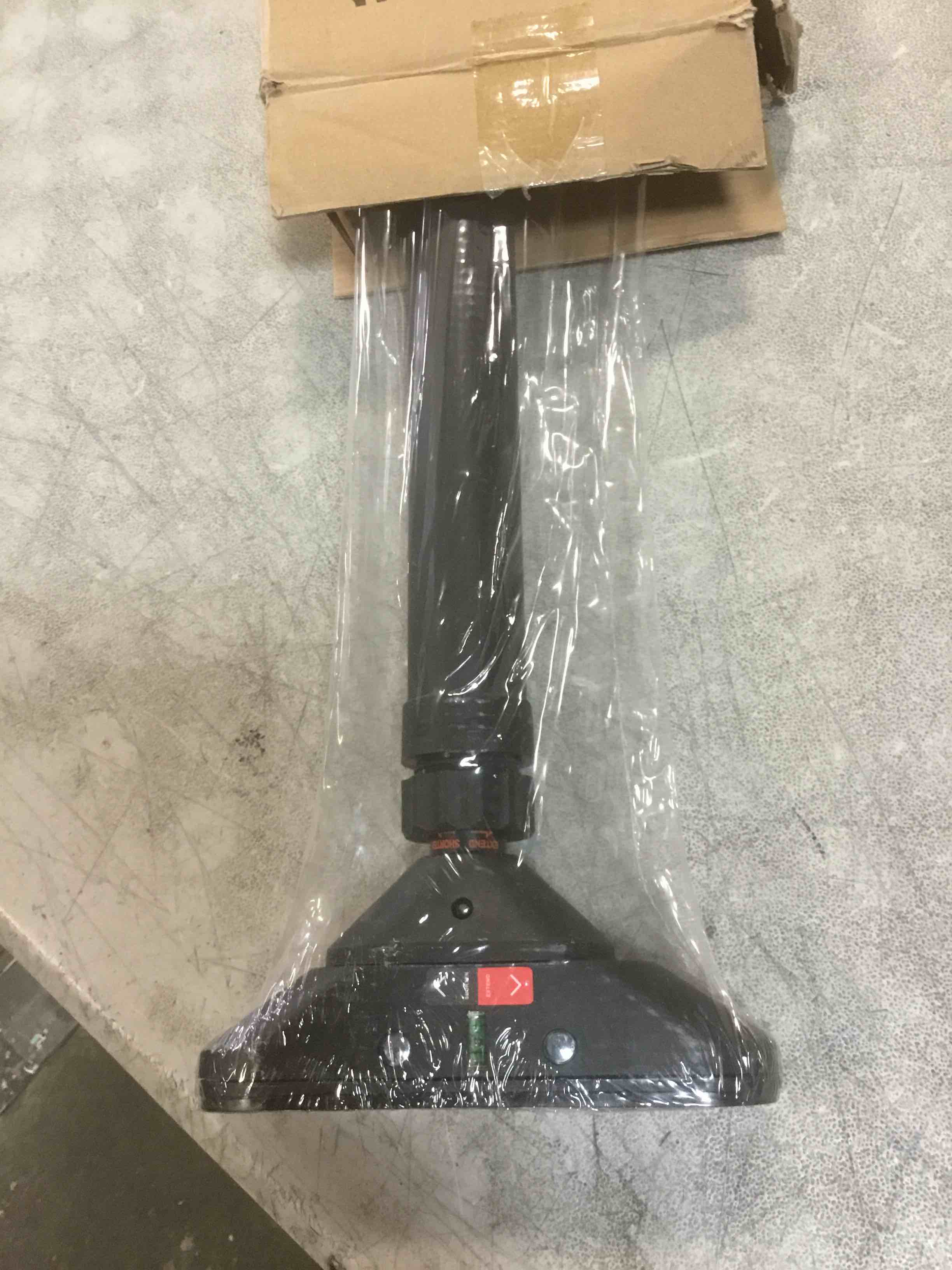 https://s3.amazonaws.com/lotting-images-prod/bidfta/PPE2149605_1741284989353.jpeg