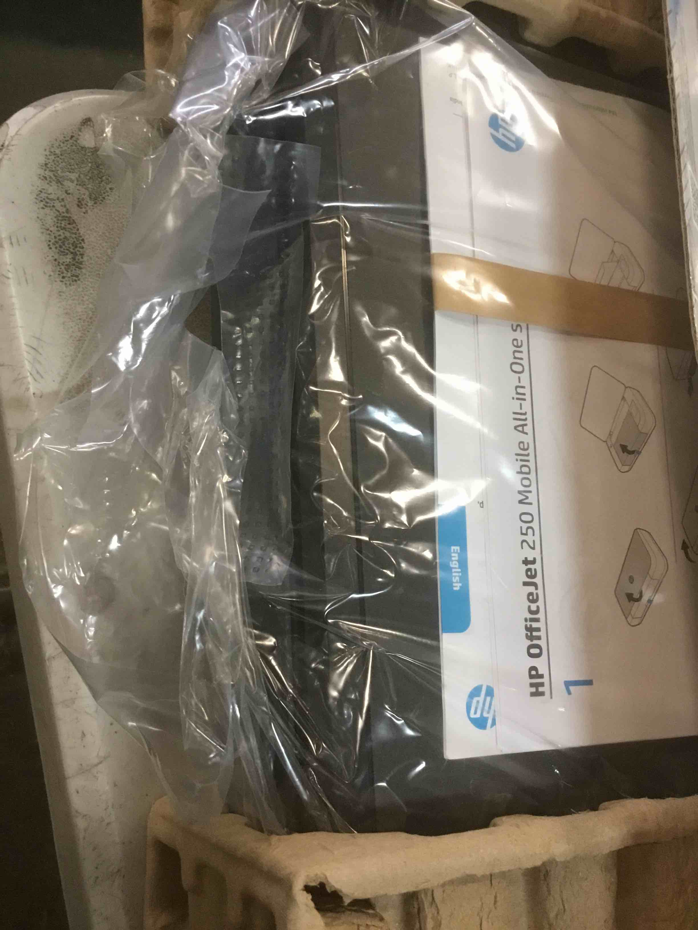 https://s3.amazonaws.com/lotting-images-prod/bidfta/PPE2149606_1741285209475.jpeg
