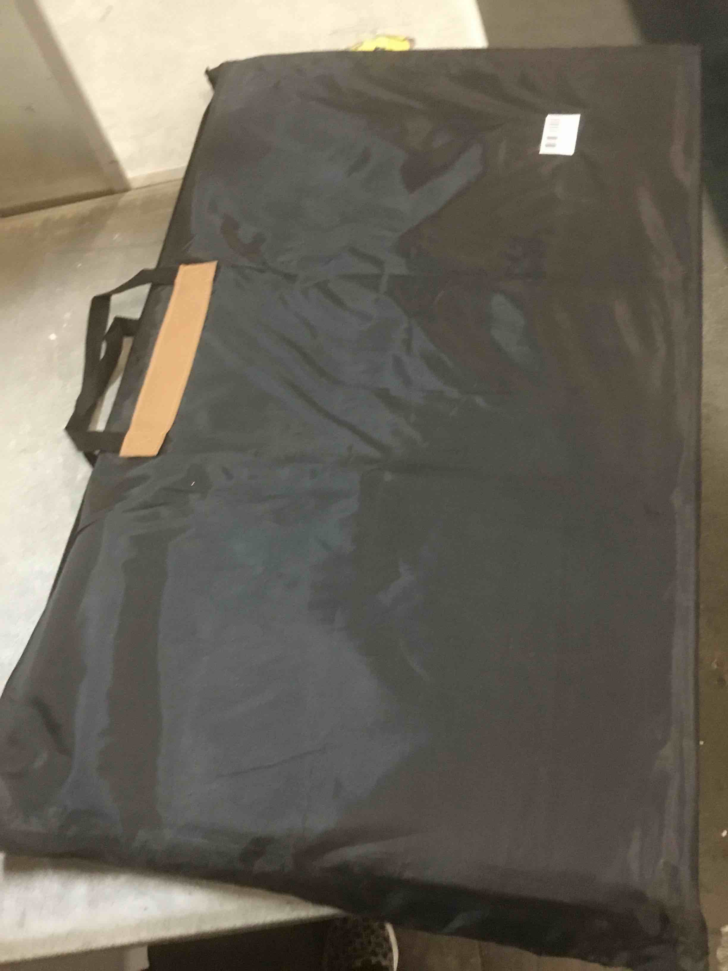 https://s3.amazonaws.com/lotting-images-prod/bidfta/PPE2149724_1741356808147.jpeg