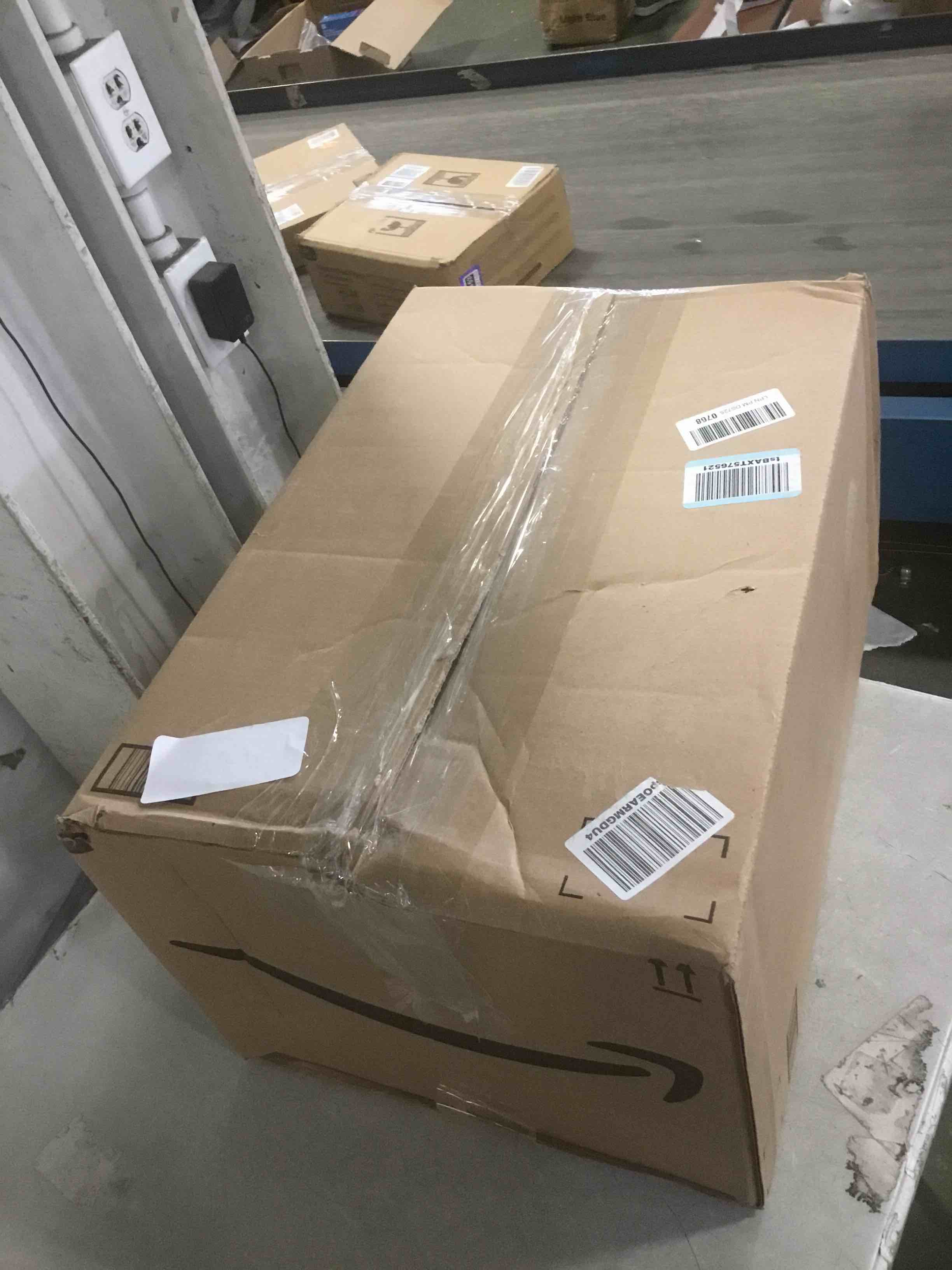 https://s3.amazonaws.com/lotting-images-prod/bidfta/PPE2150663_1742219576271.jpeg