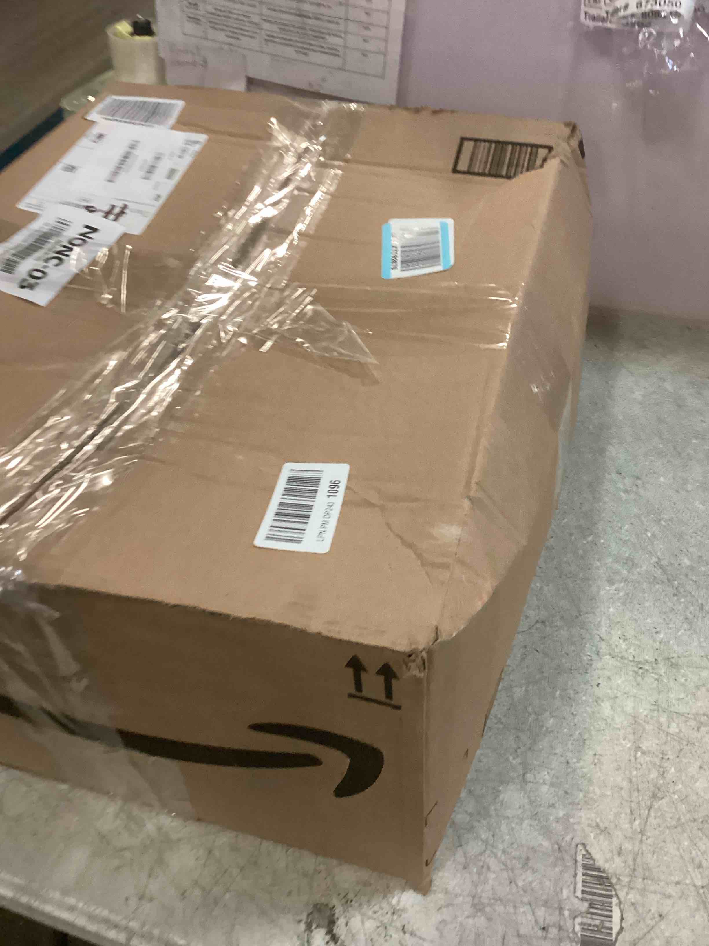 https://s3.amazonaws.com/lotting-images-prod/bidfta/PPE2158174_1738174711363.jpeg