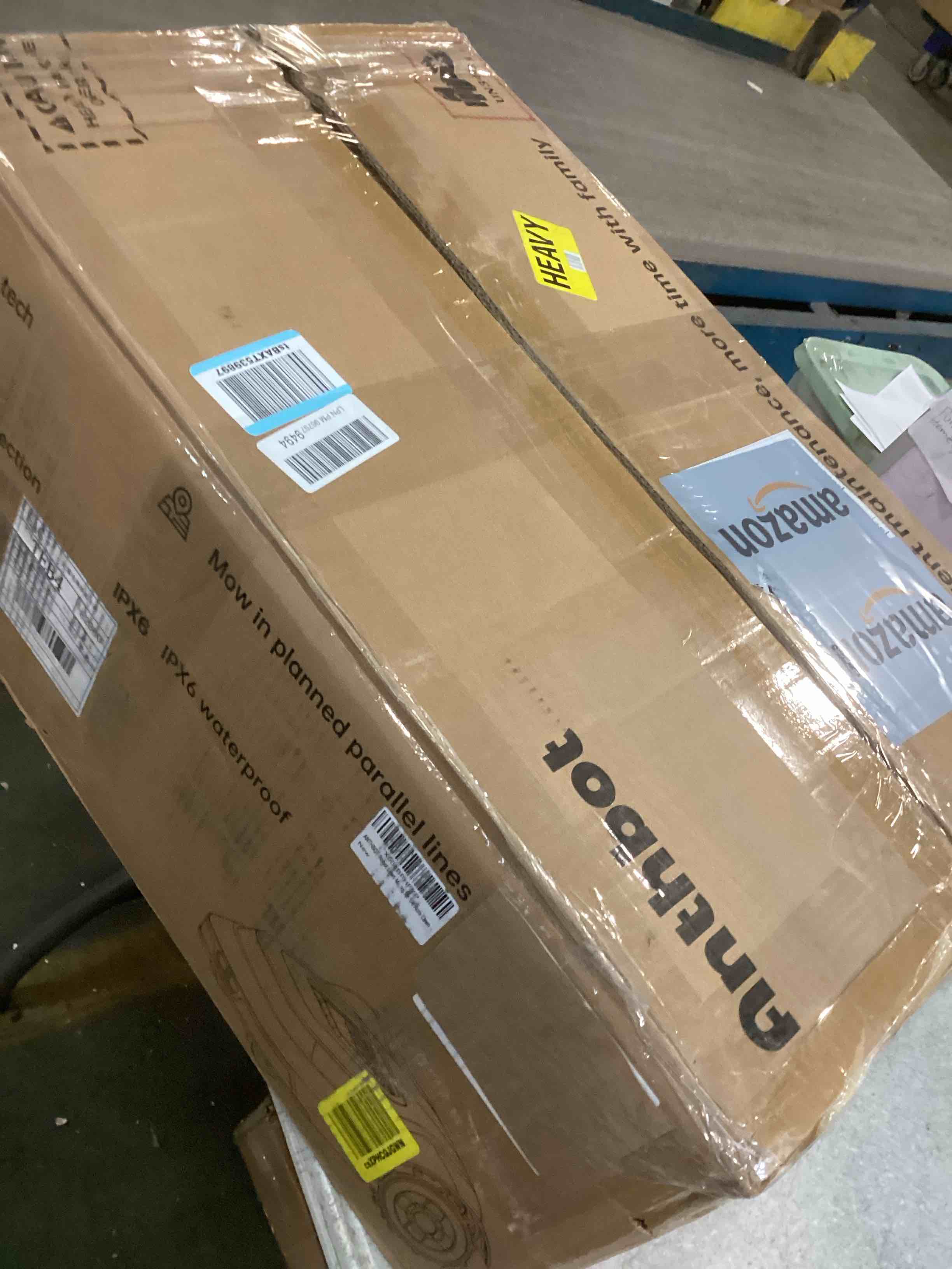 https://s3.amazonaws.com/lotting-images-prod/bidfta/PPE2158175_1738174810447.jpeg