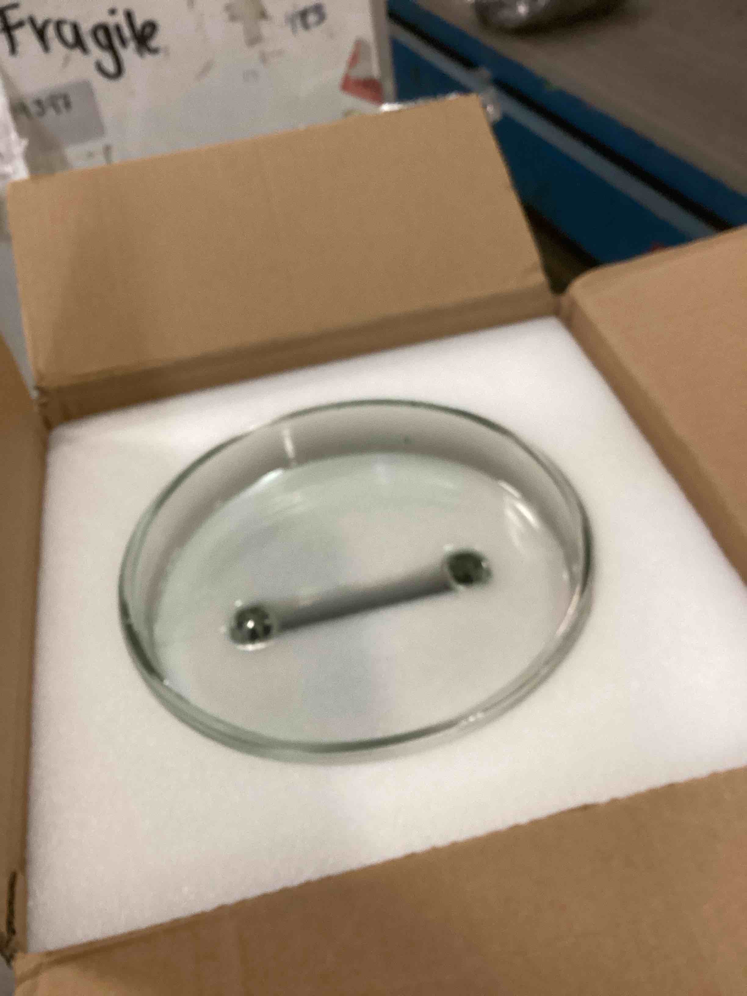 https://s3.amazonaws.com/lotting-images-prod/bidfta/PPE2158503_1738342301097.jpeg
