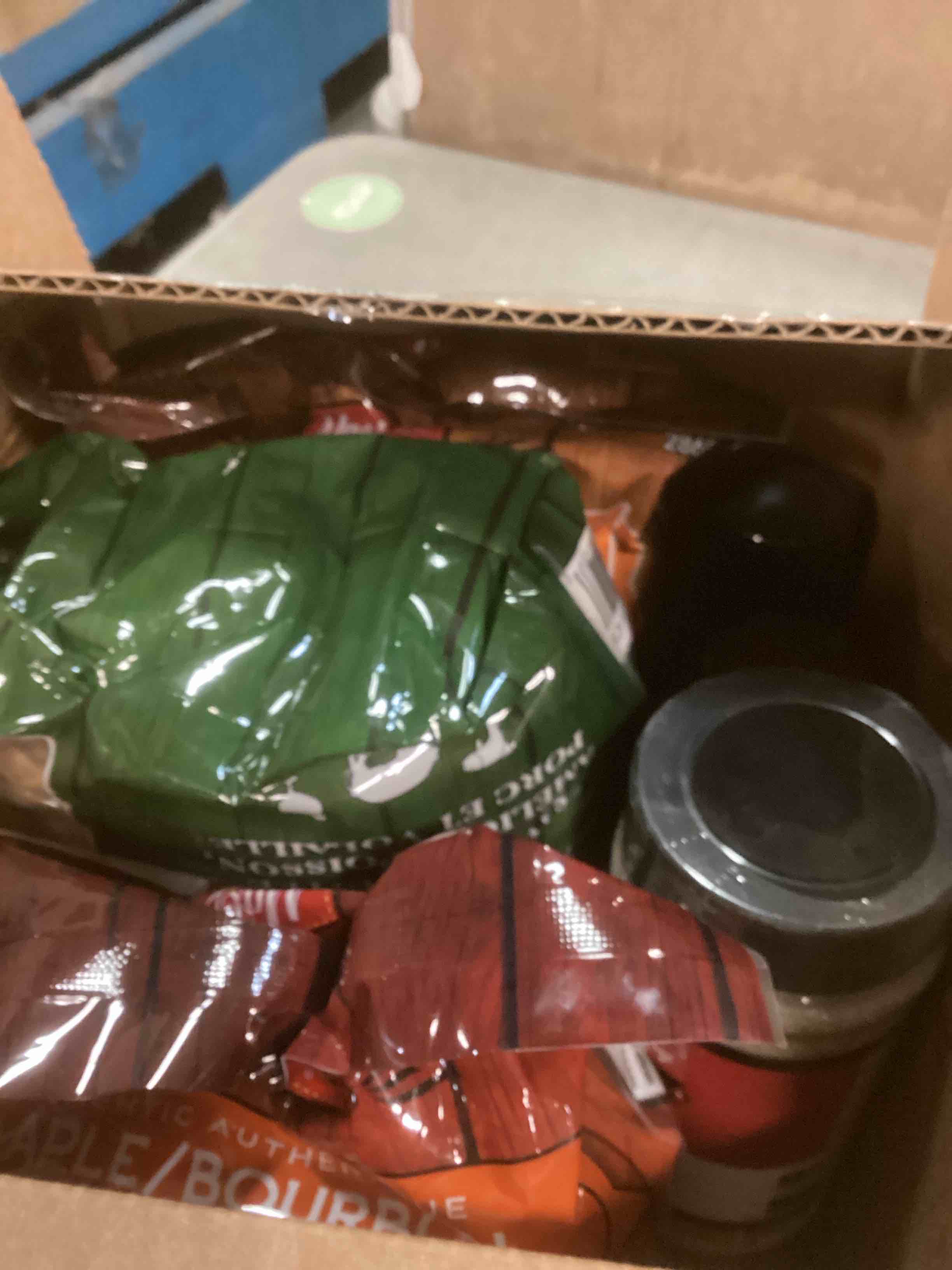 https://s3.amazonaws.com/lotting-images-prod/bidfta/PPE2158643_1738588521137.jpeg