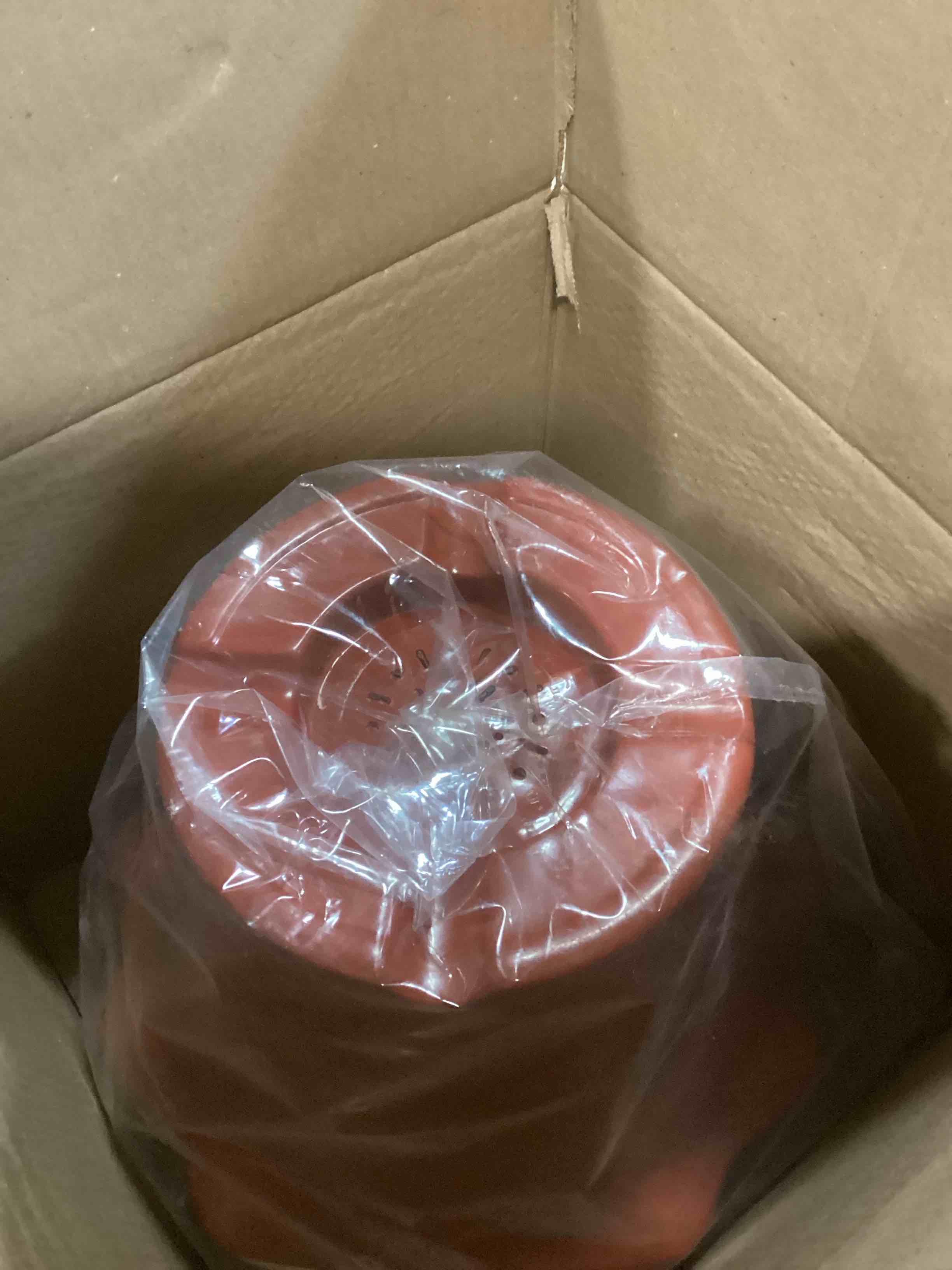 https://s3.amazonaws.com/lotting-images-prod/bidfta/PPE2158672_1738590935792.jpeg