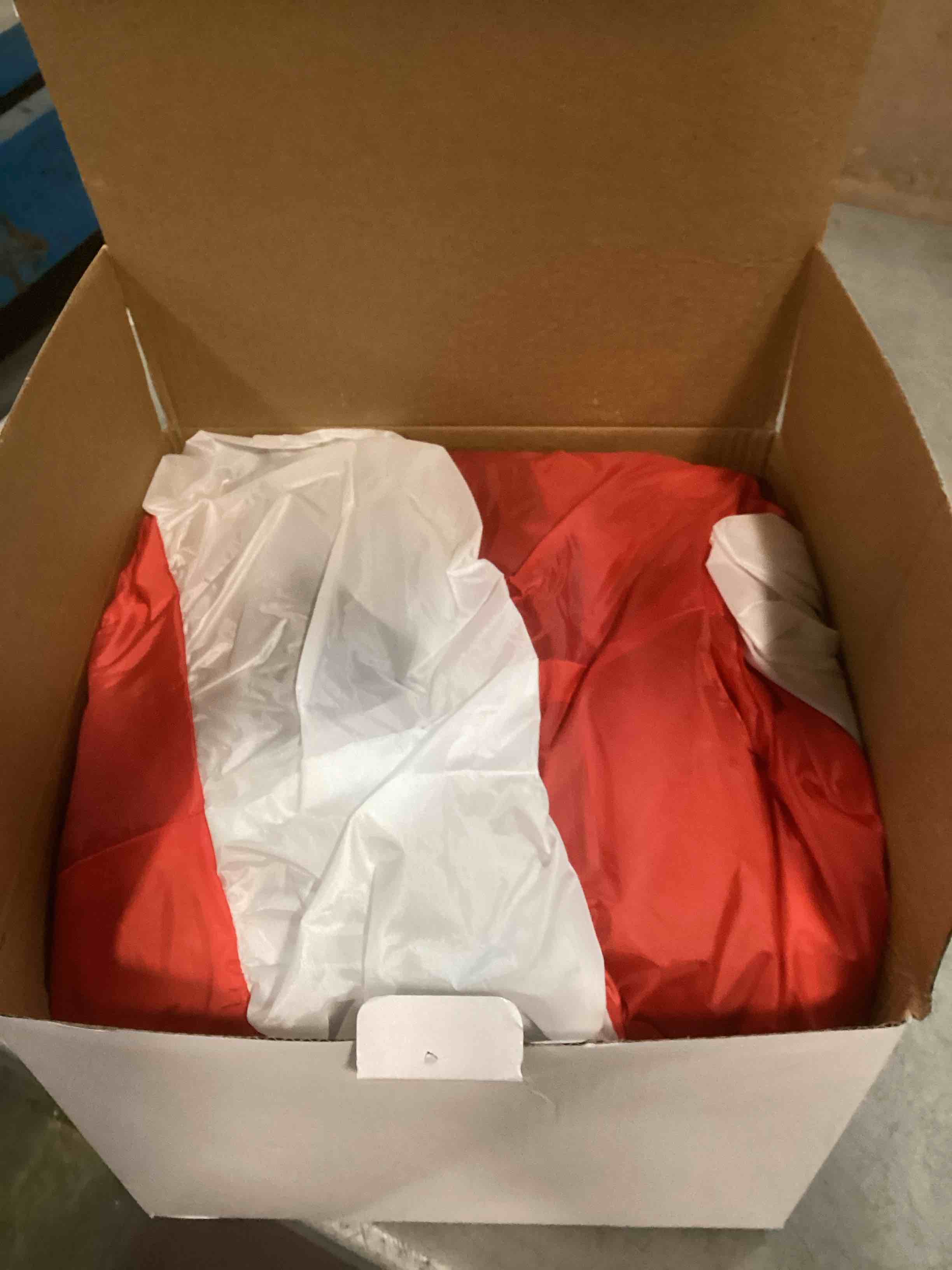 https://s3.amazonaws.com/lotting-images-prod/bidfta/PPE2158673_1738590991090.jpeg