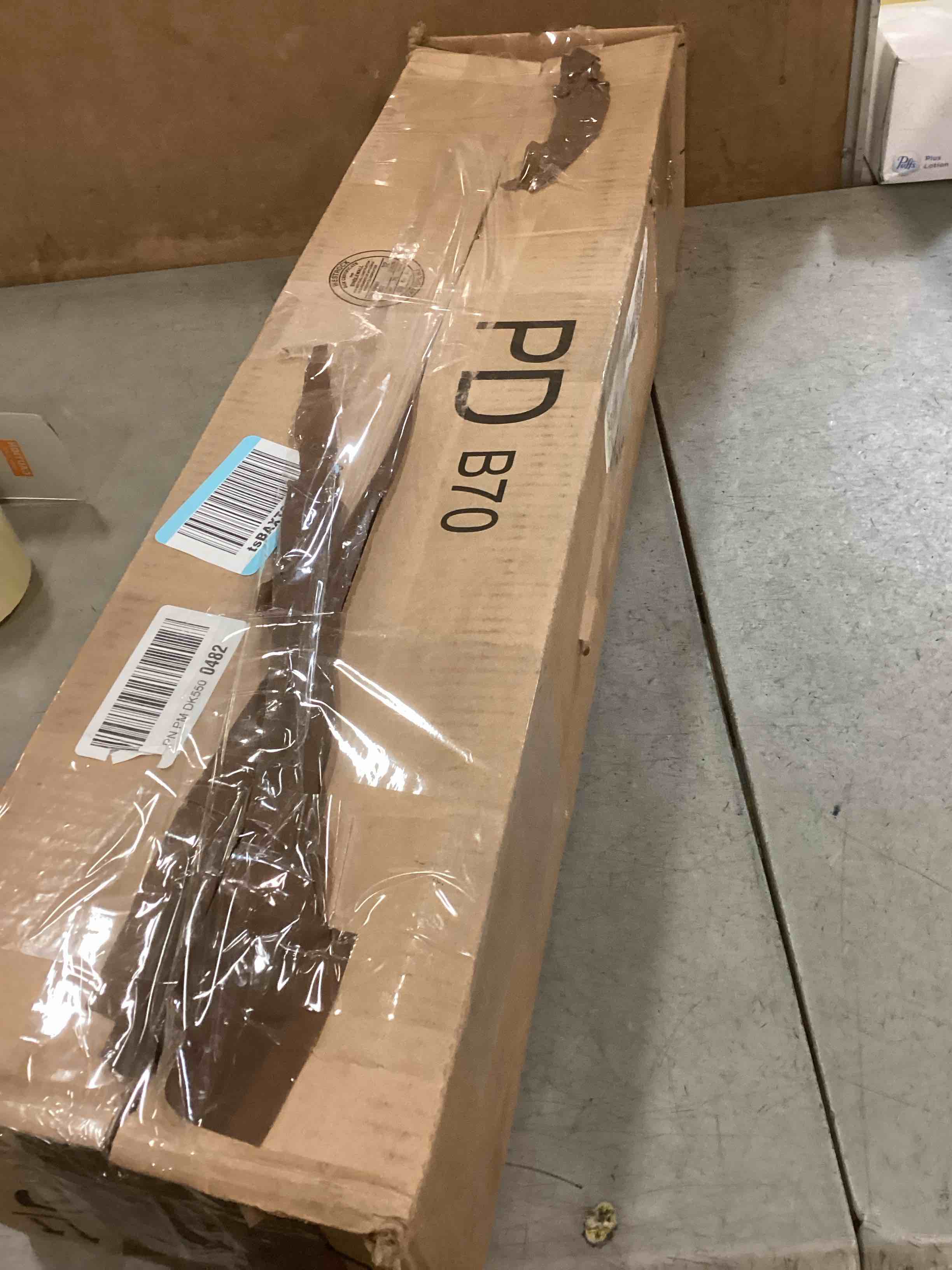 https://s3.amazonaws.com/lotting-images-prod/bidfta/PPE2158690_1738592165146.jpeg