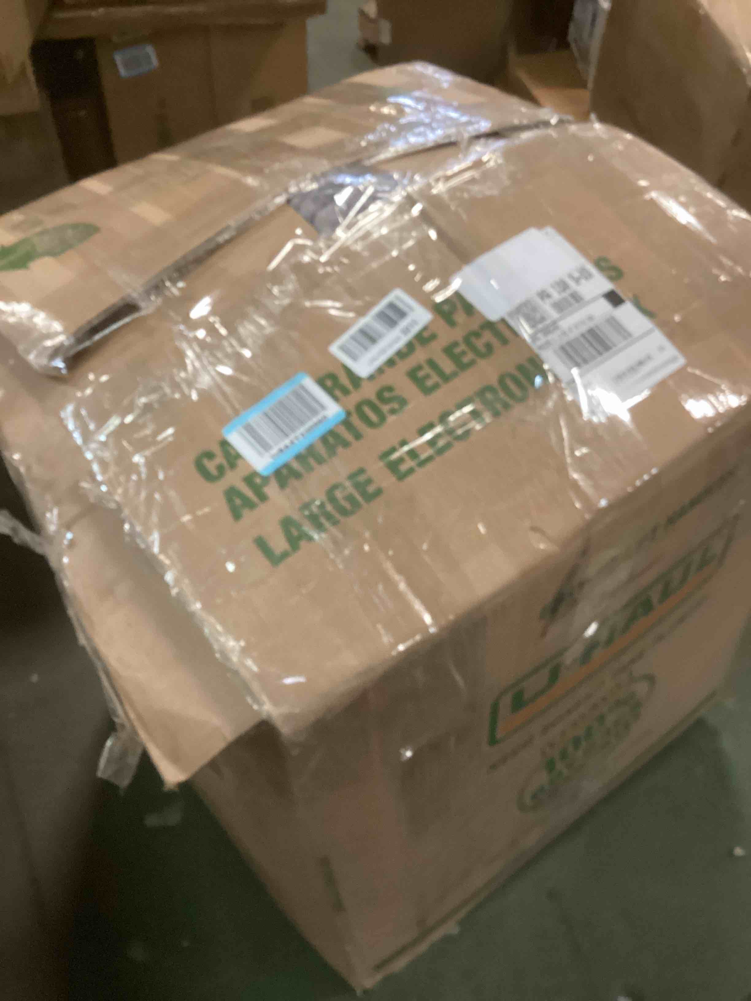 https://s3.amazonaws.com/lotting-images-prod/bidfta/PPE2158714_1738594445372.jpeg