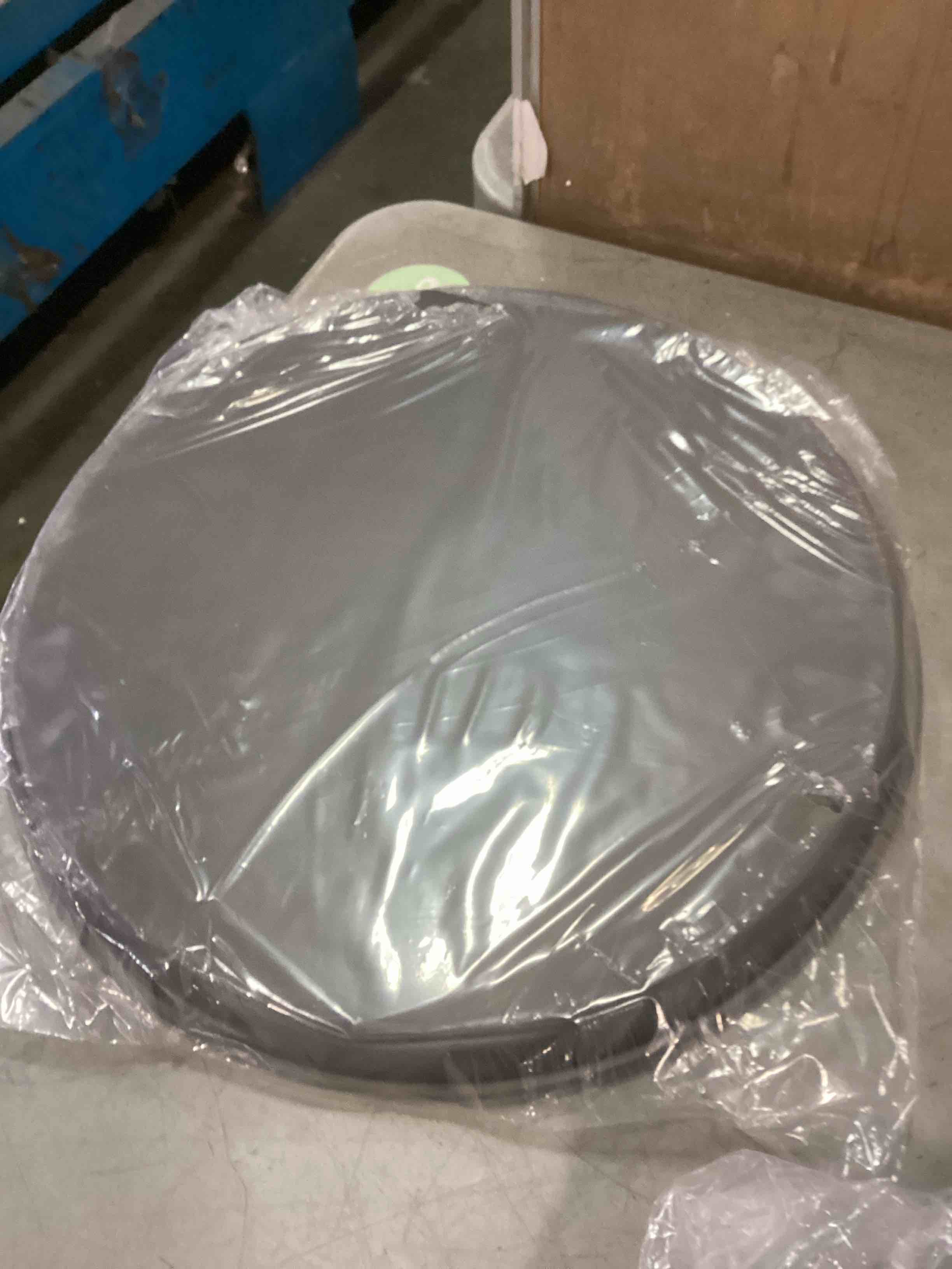 https://s3.amazonaws.com/lotting-images-prod/bidfta/PPE2158815_1738608570862.jpeg