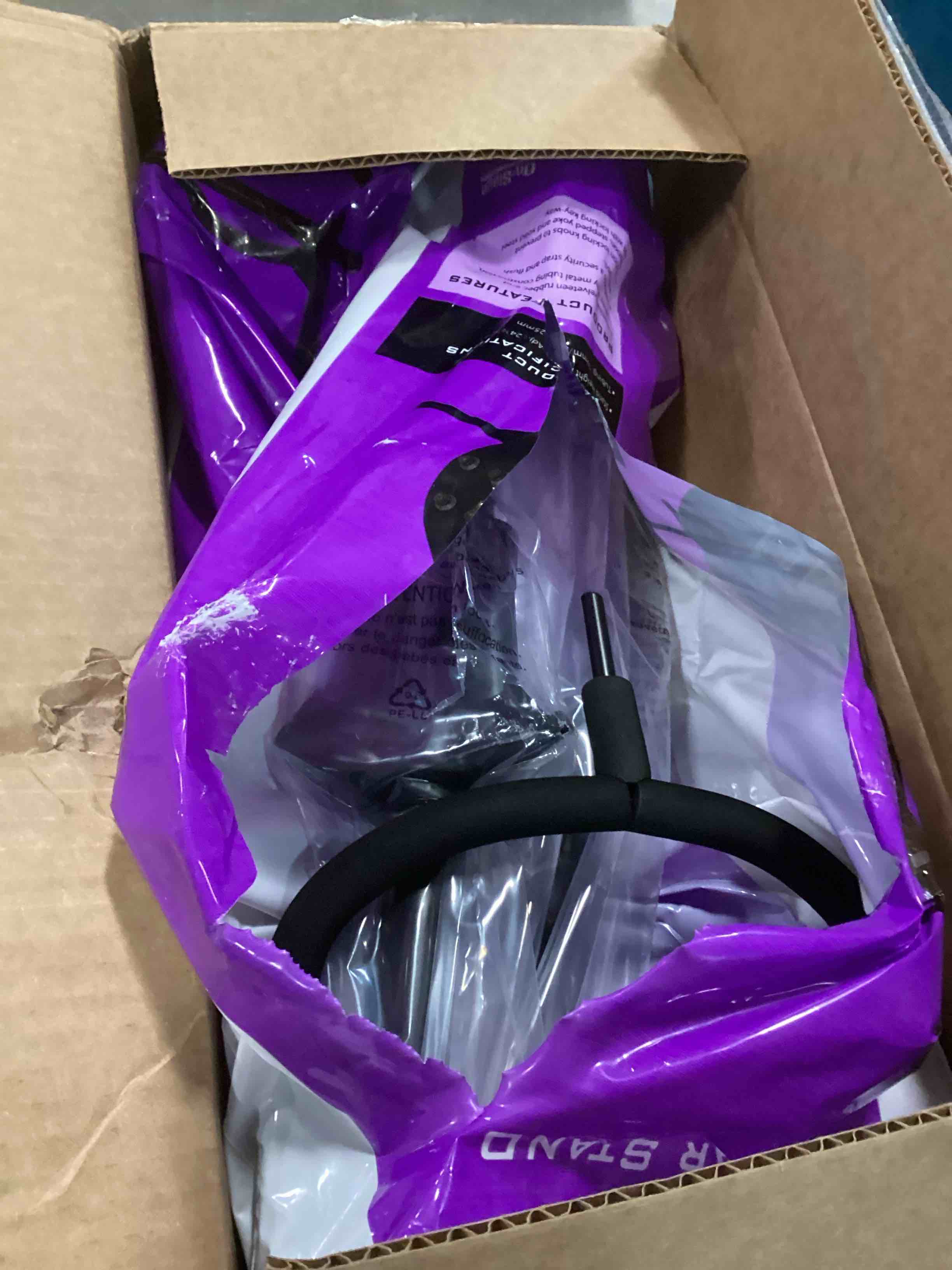 https://s3.amazonaws.com/lotting-images-prod/bidfta/PPE2158961_1738679479065.jpeg