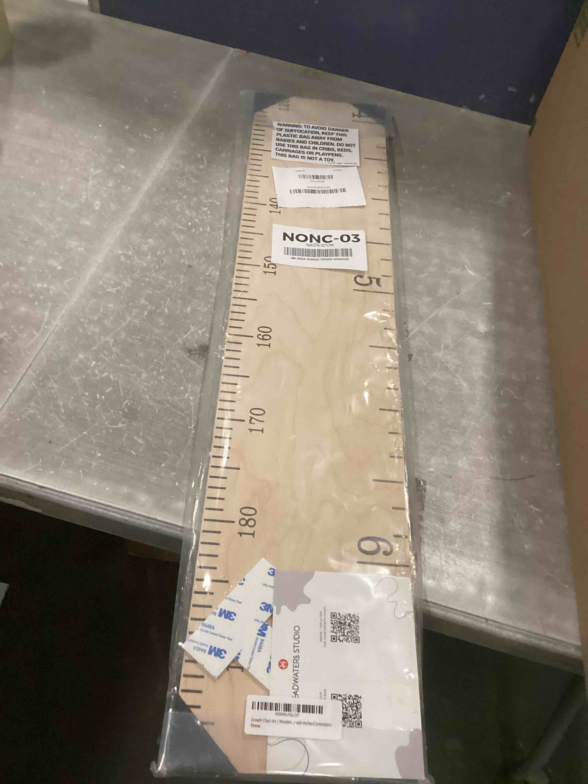 https://s3.amazonaws.com/lotting-images-prod/bidfta/PPE2159159_1738700935037.jpeg