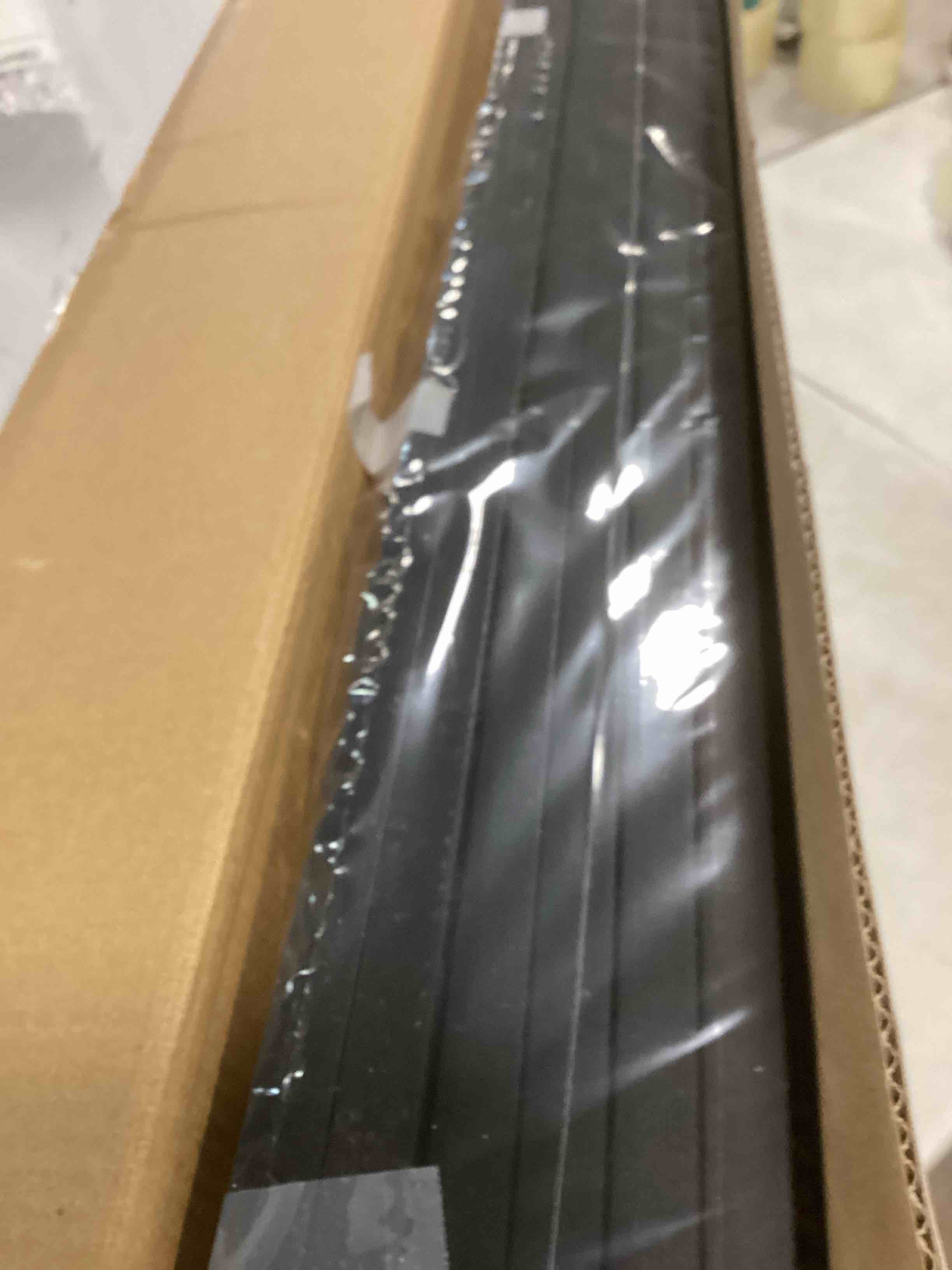 https://s3.amazonaws.com/lotting-images-prod/bidfta/PPE2159264_1738770984601.jpeg