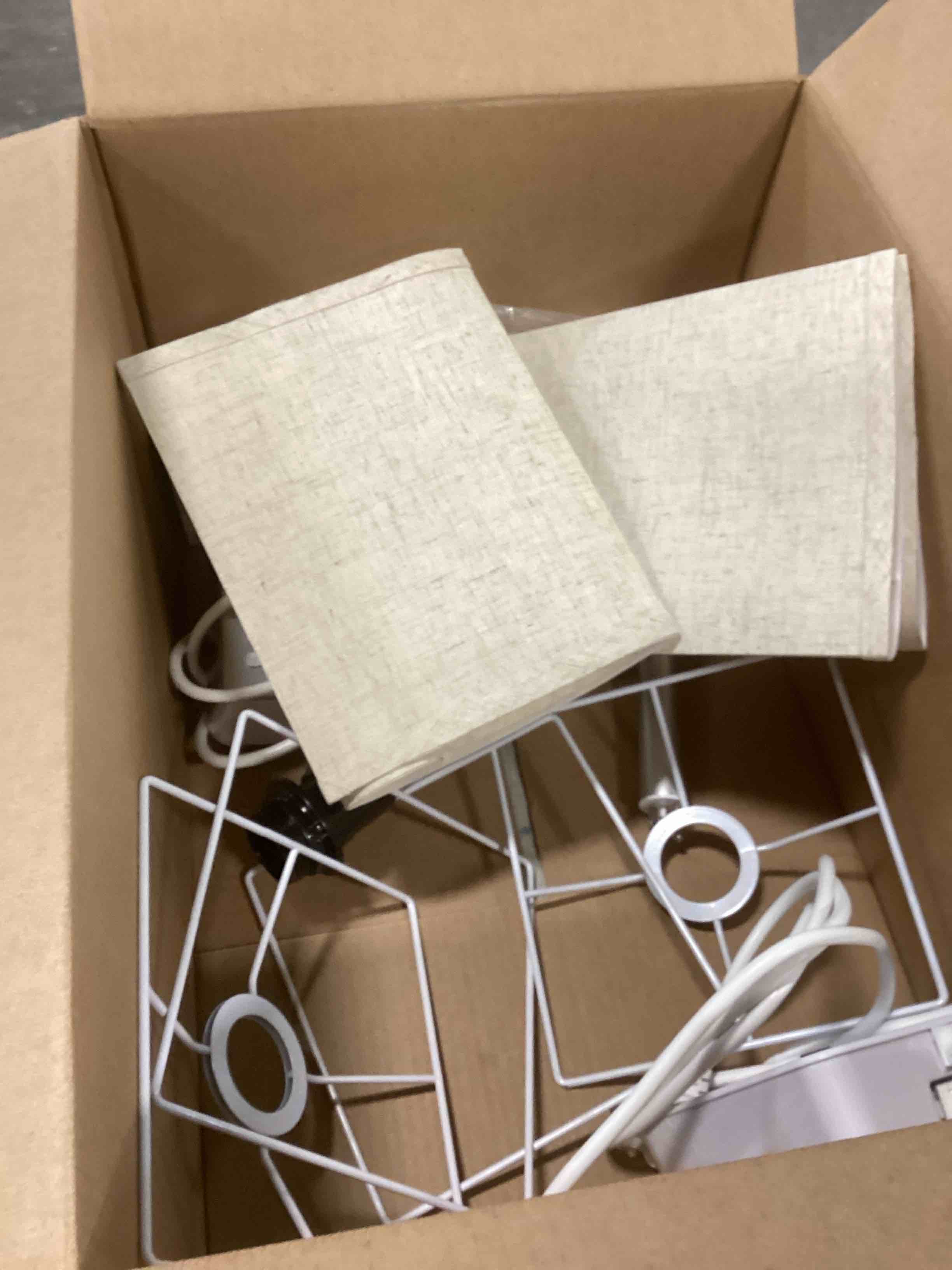 https://s3.amazonaws.com/lotting-images-prod/bidfta/PPE2159384_1738782084291.jpeg